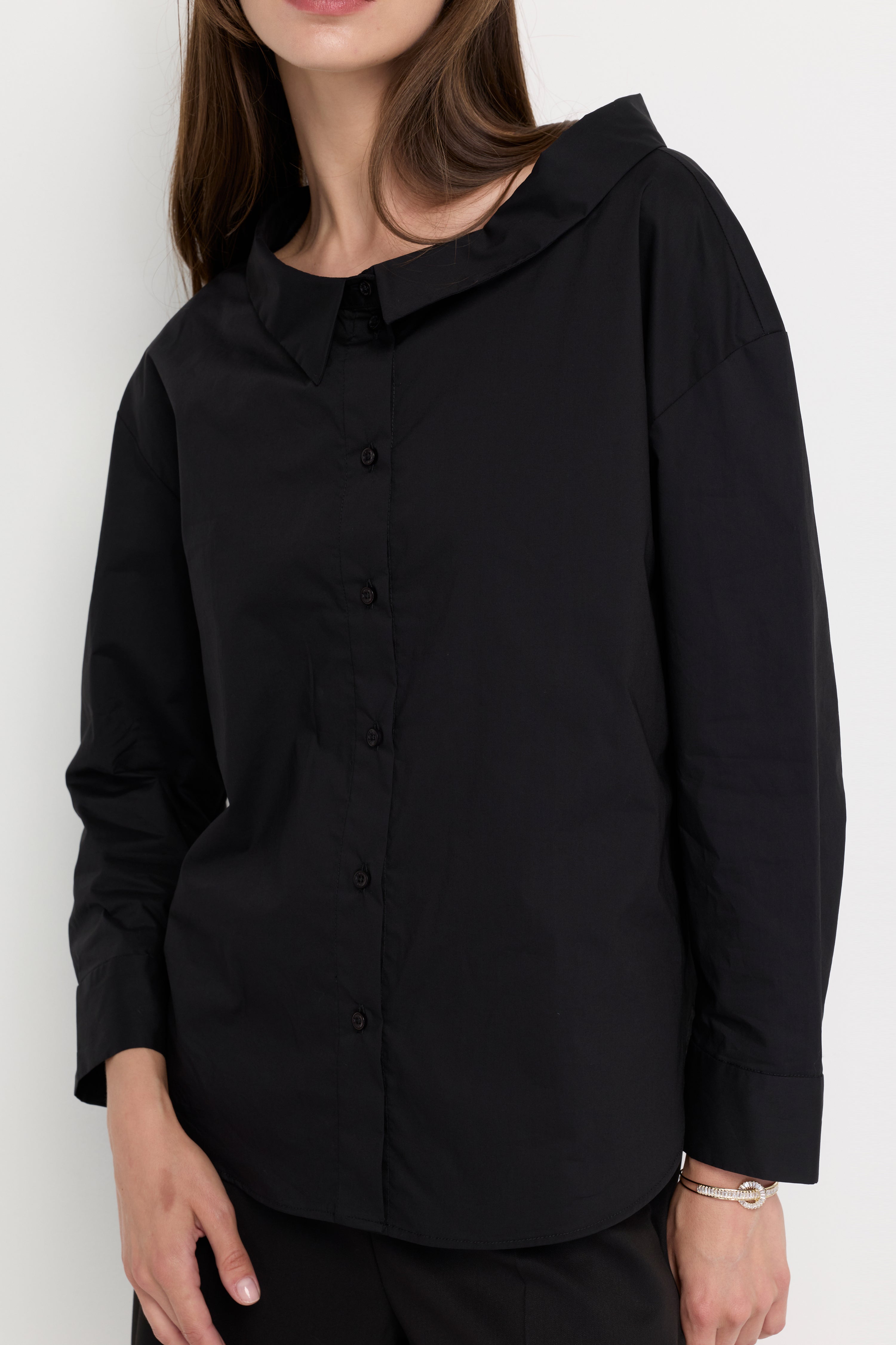 SOFT SCULPT OVERSIZED COLLAR SHIRT