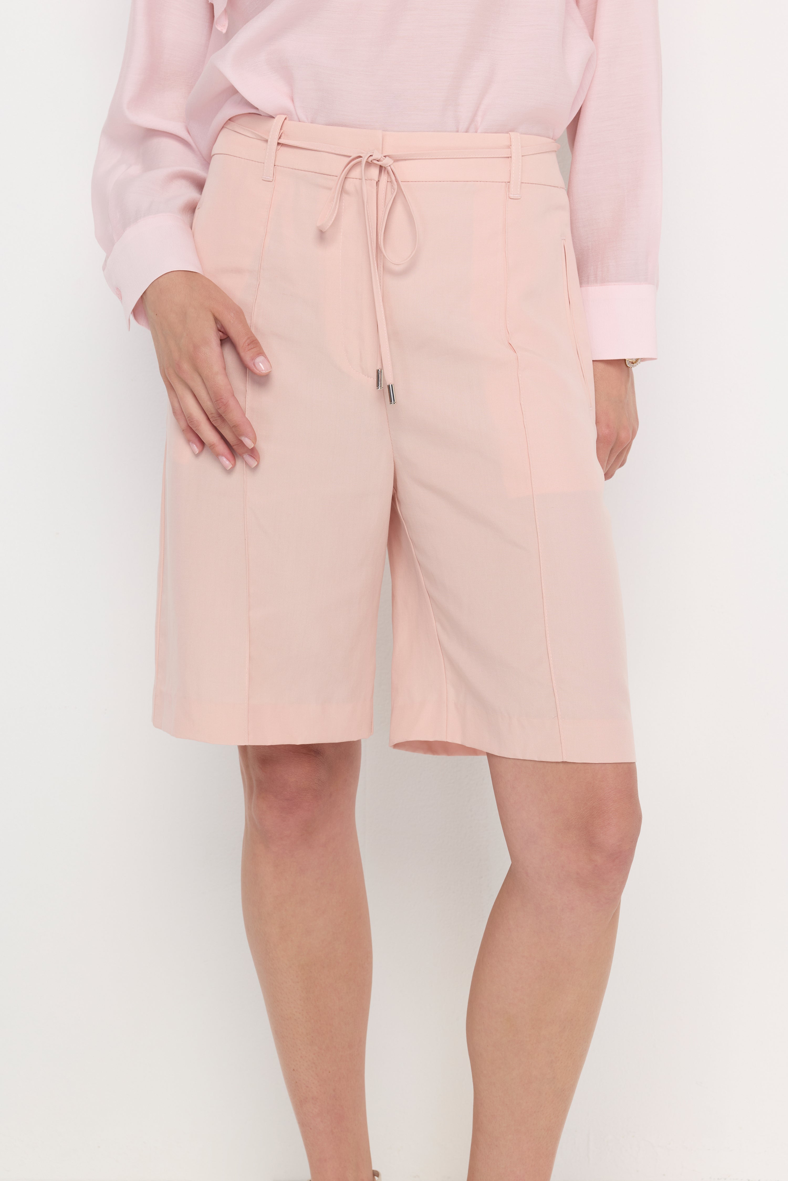 BLUSH EASE TAILORED SHORTS