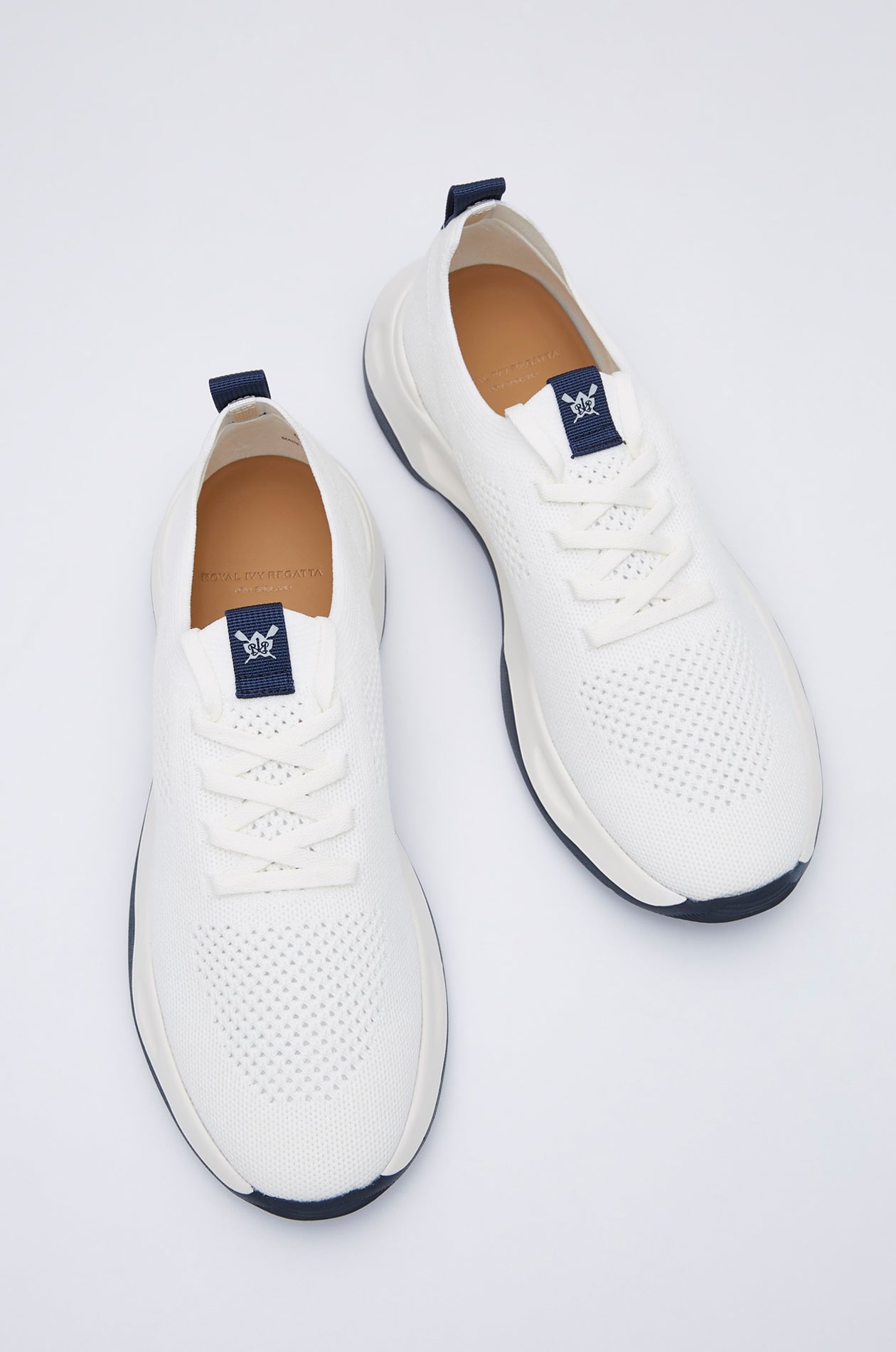 TEXTURED KNITTED SNEAKER