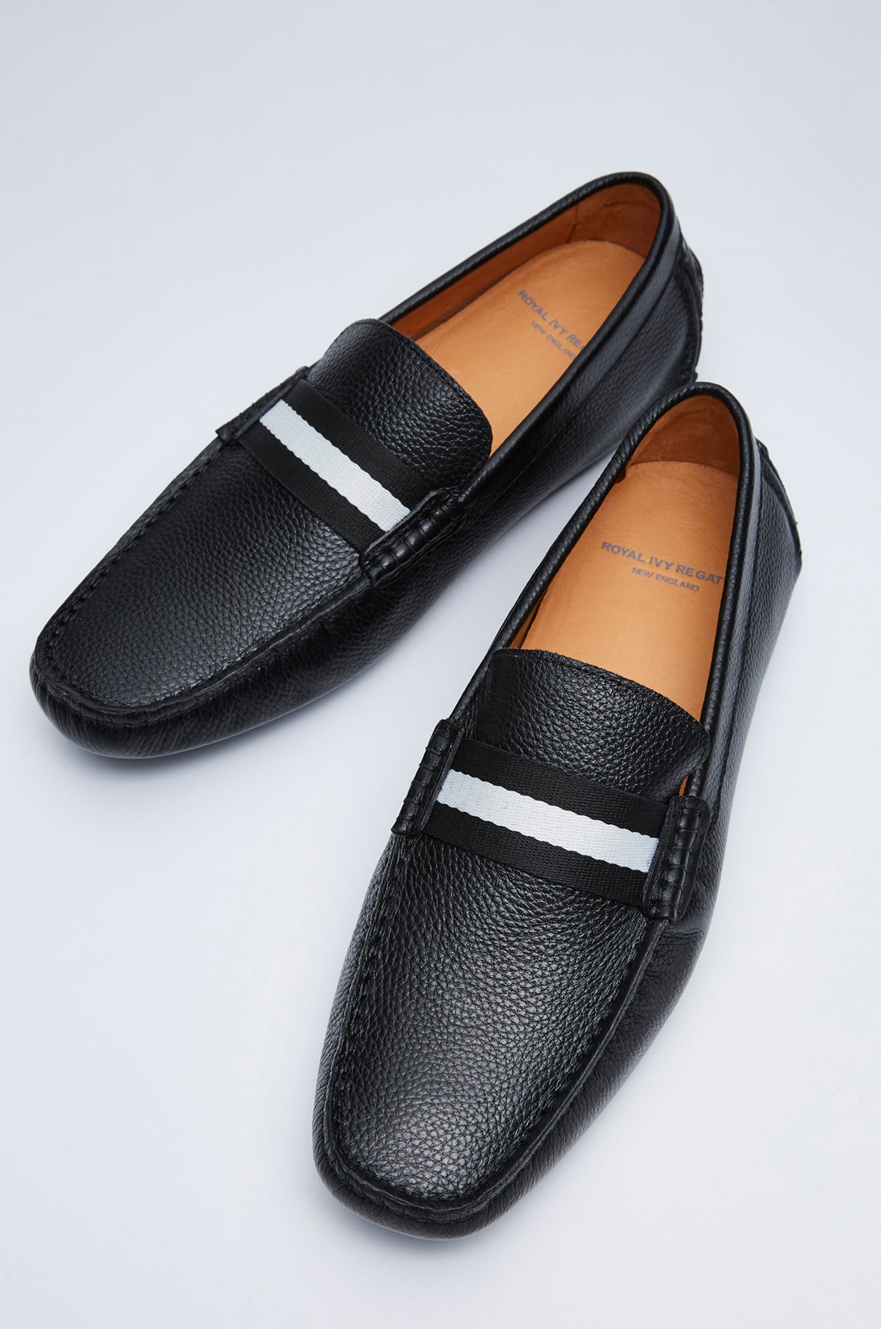 GRAINED LEATHER LOAFERS