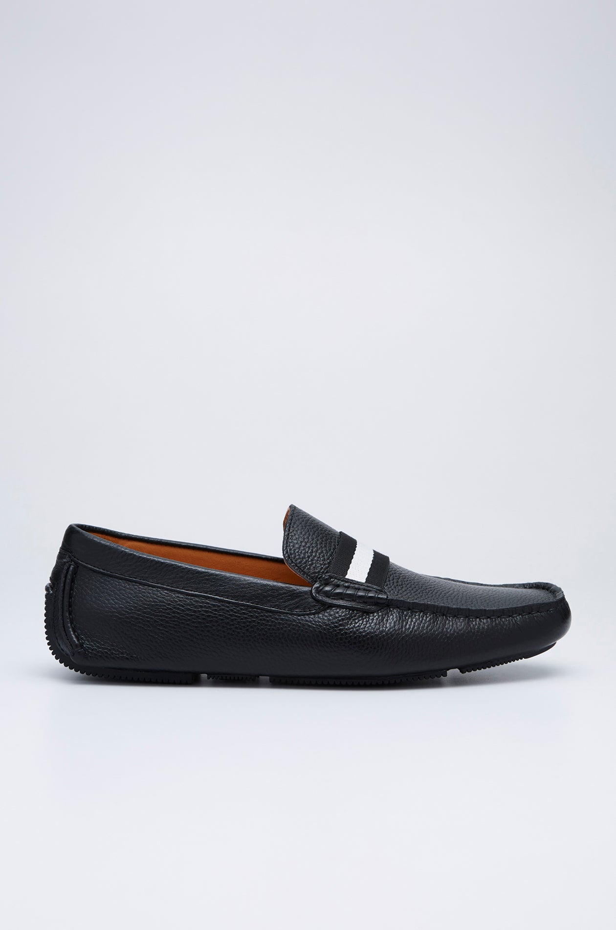 GRAINED LEATHER LOAFERS