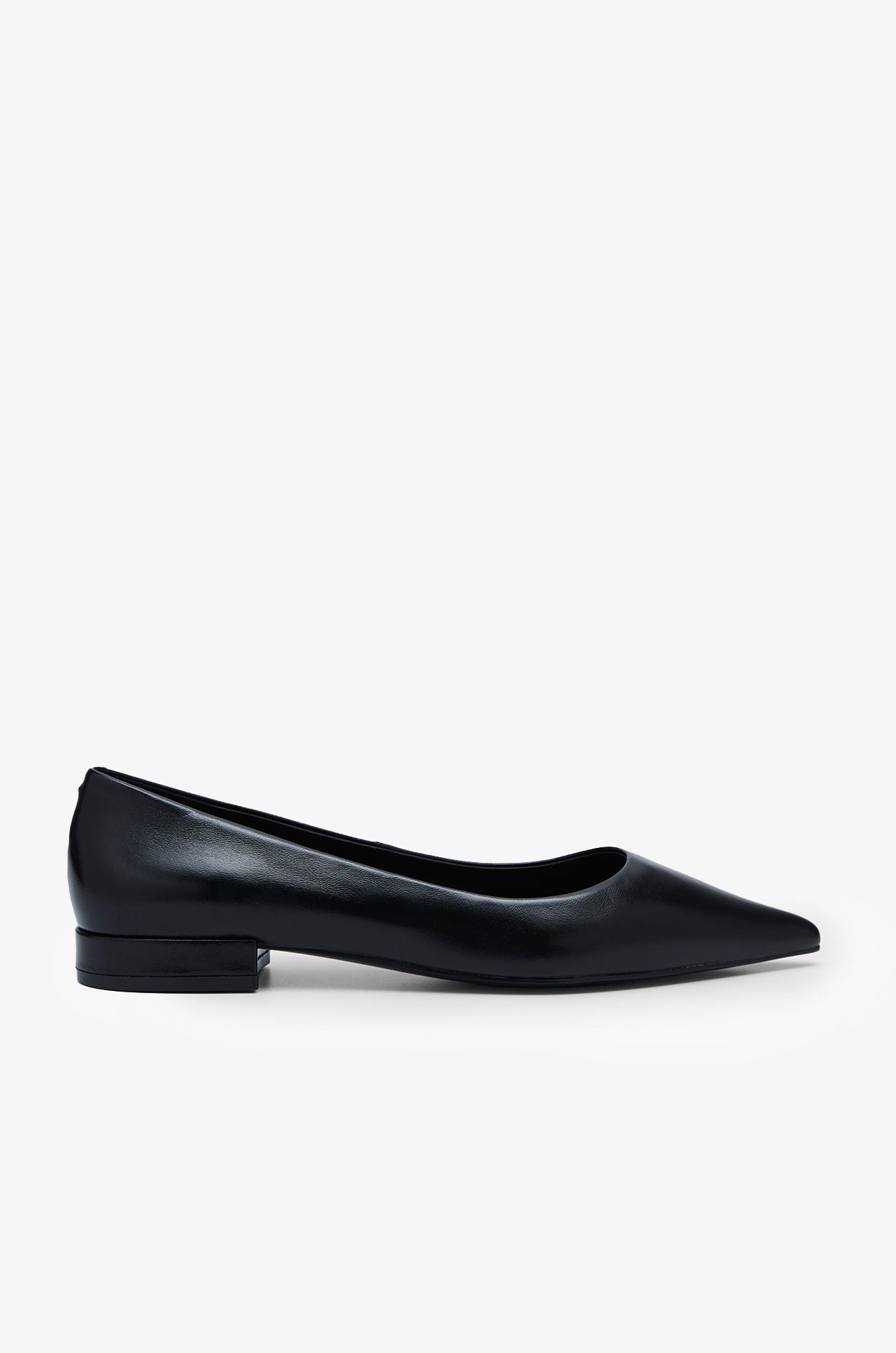 POINTED LEATHER FLATS