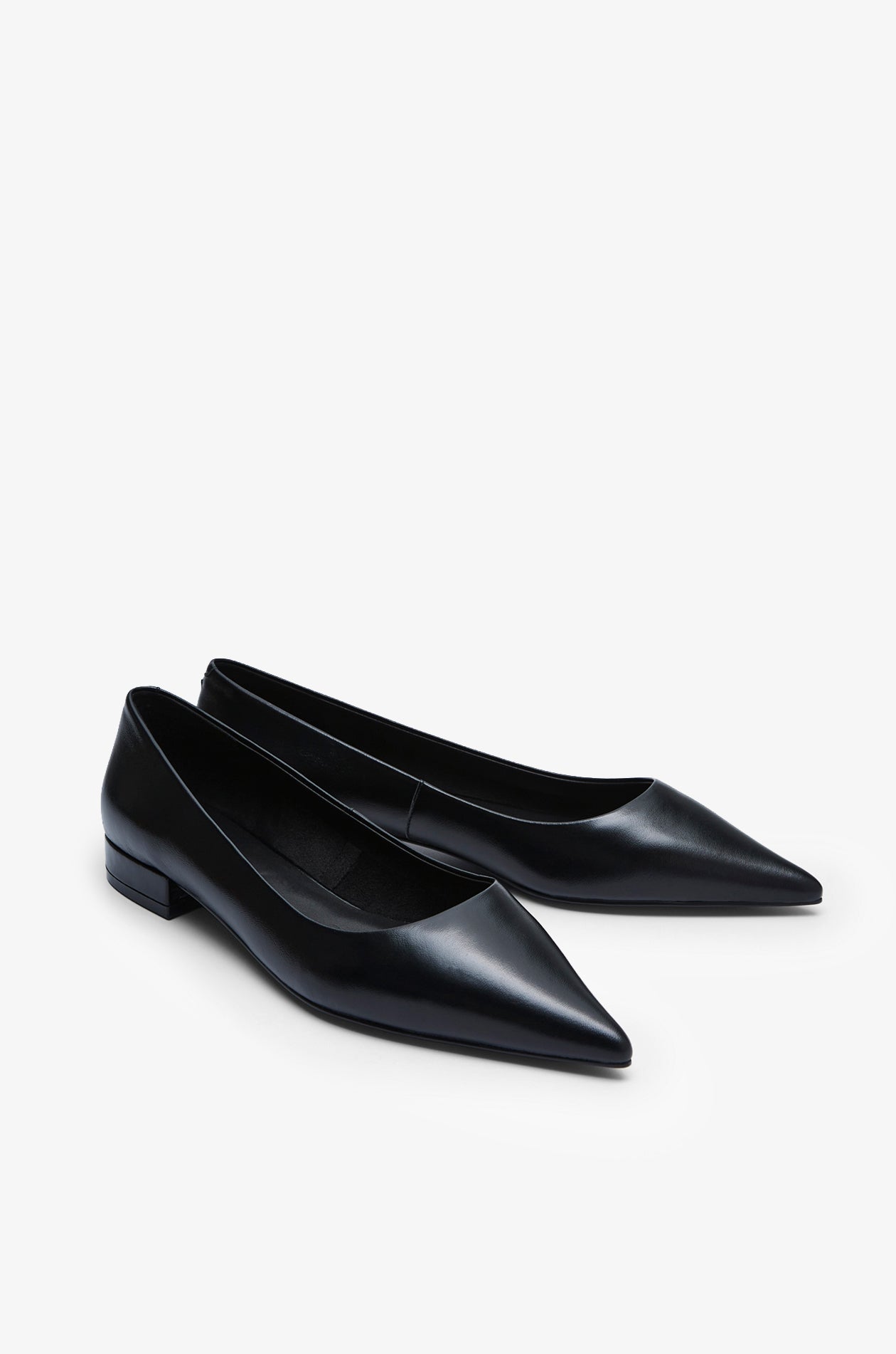 POINTED LEATHER FLATS
