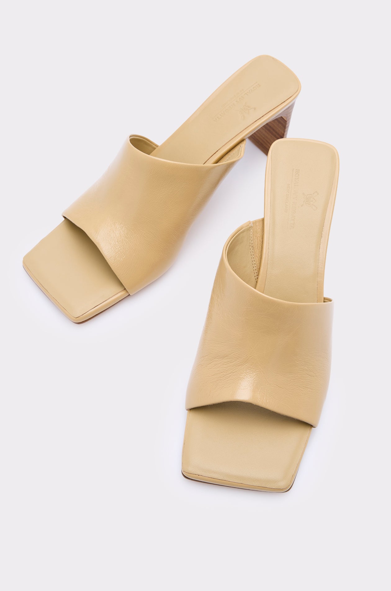 MINIMAL LEATHER BLOCK HEELS