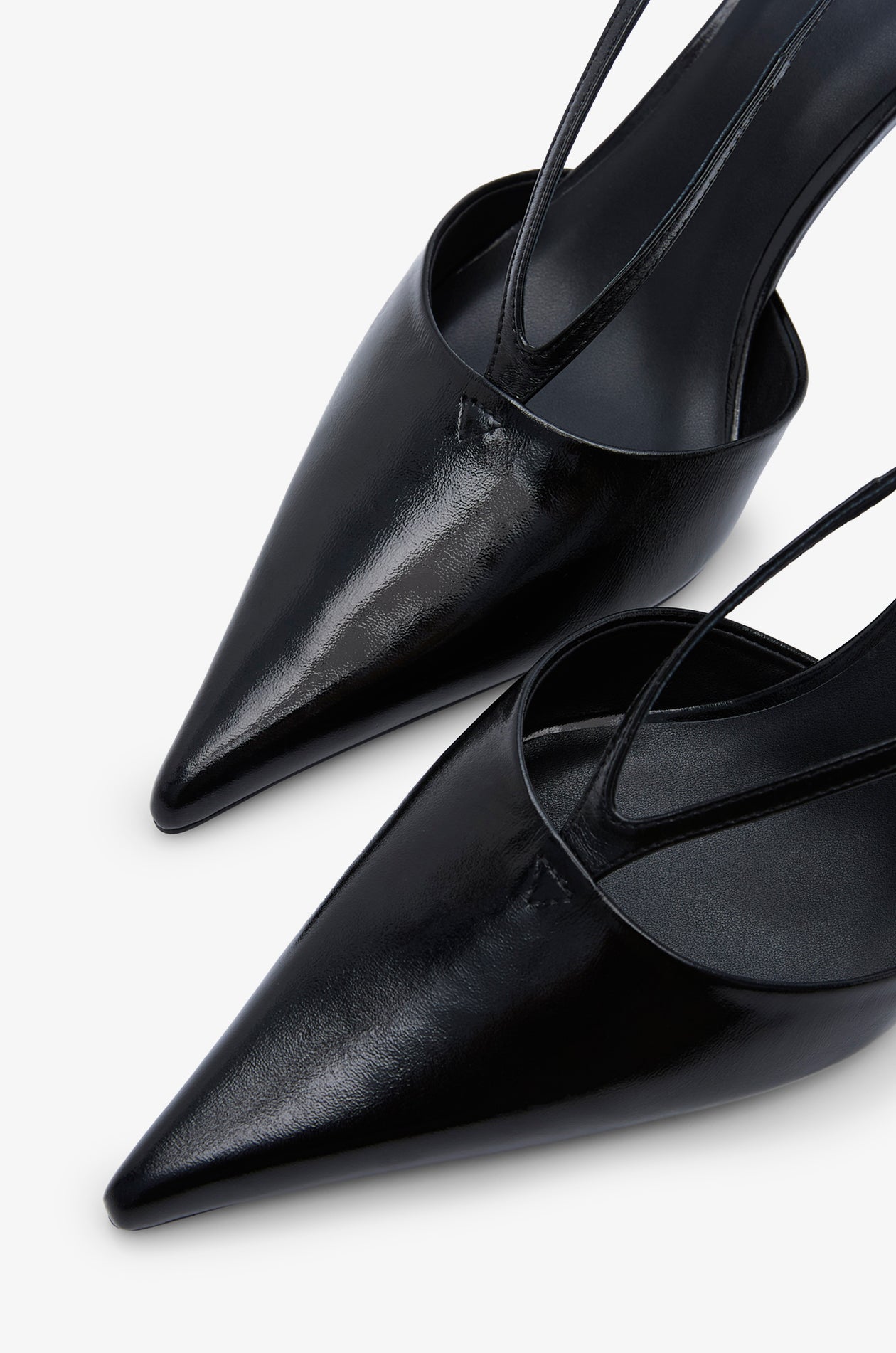 POINTED TOE SLINGBACK HEELS