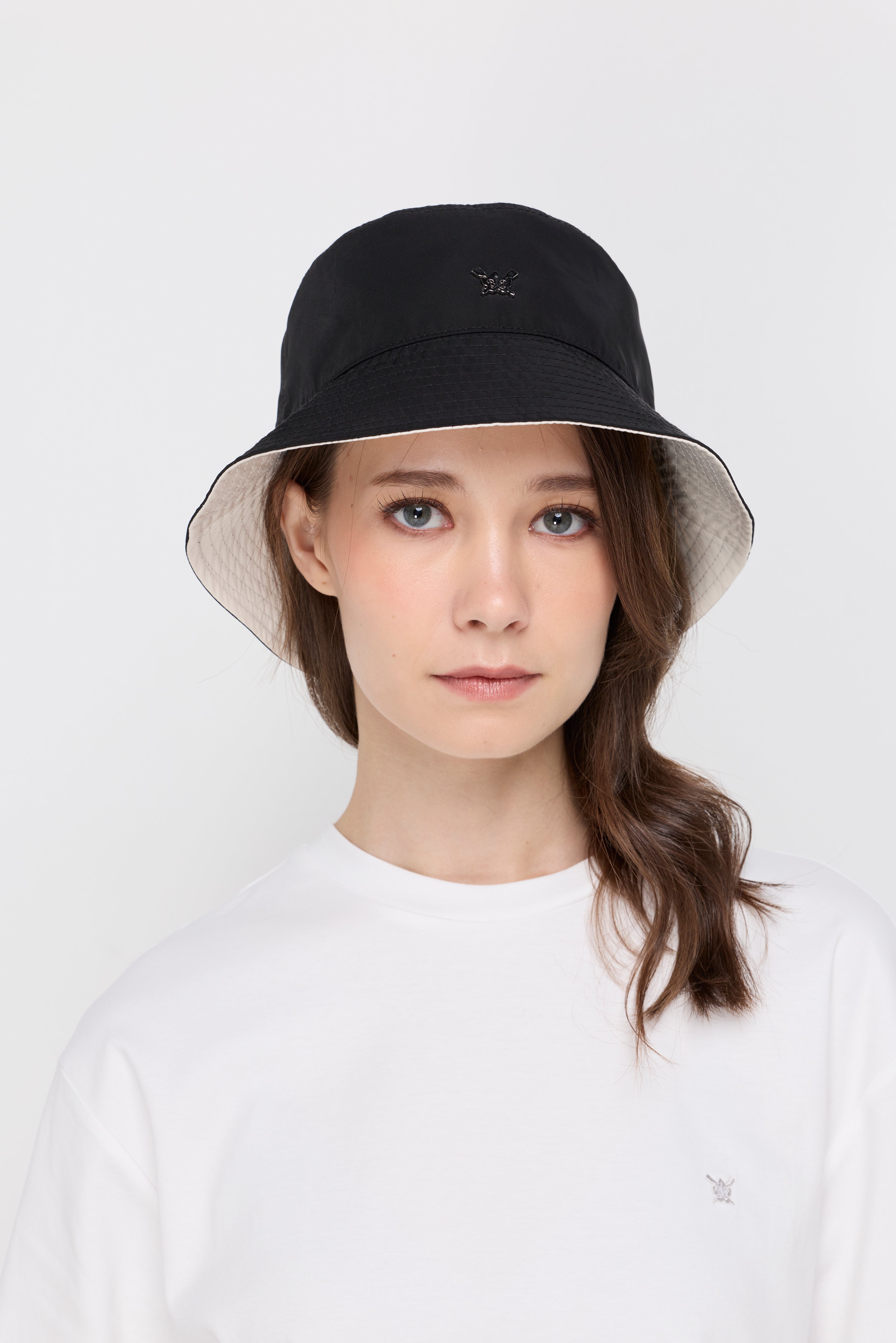 REVERSIBLE EMBROIDERED BUCKET HAT