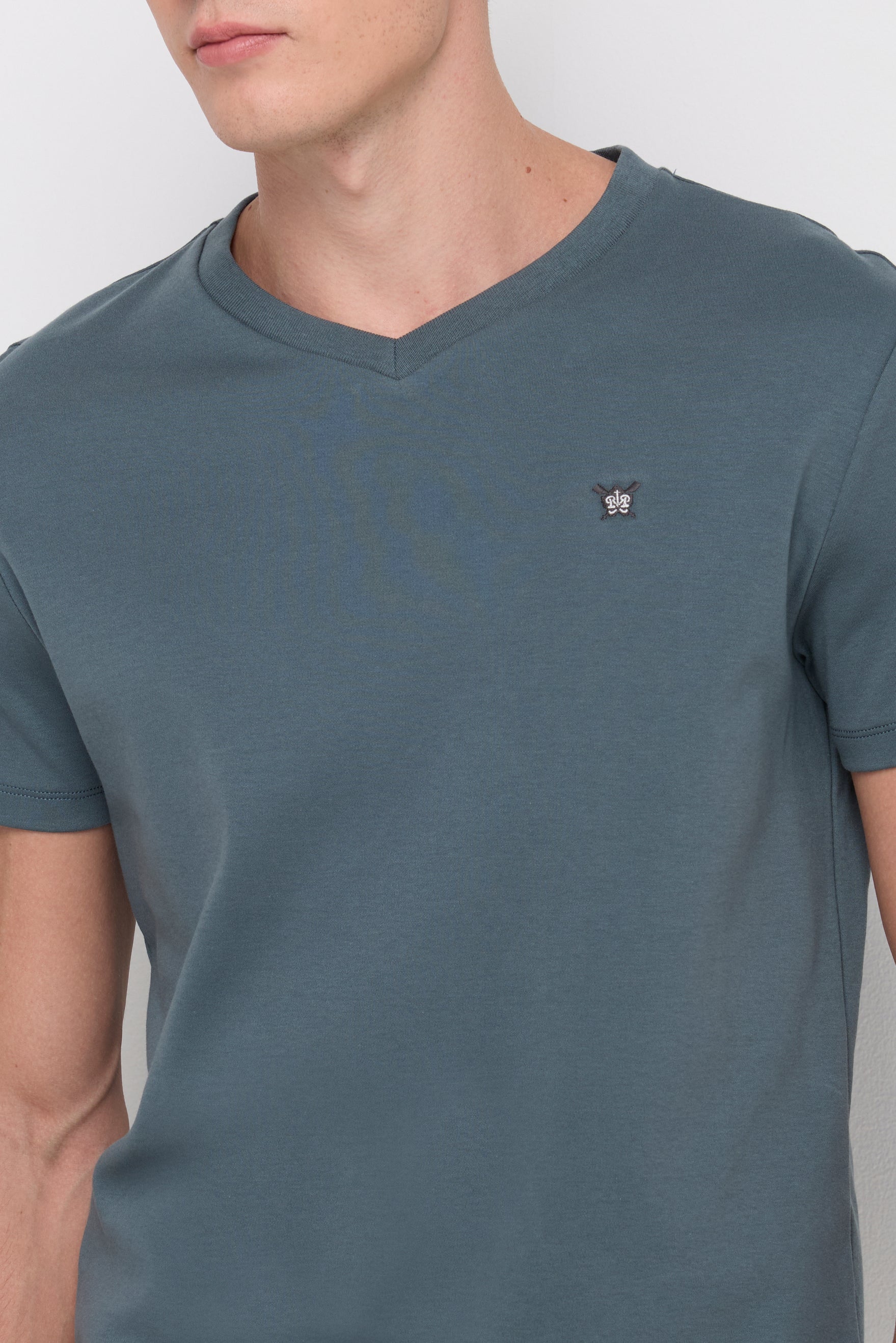 V NECK T-SHIRT COTTON JERSEY