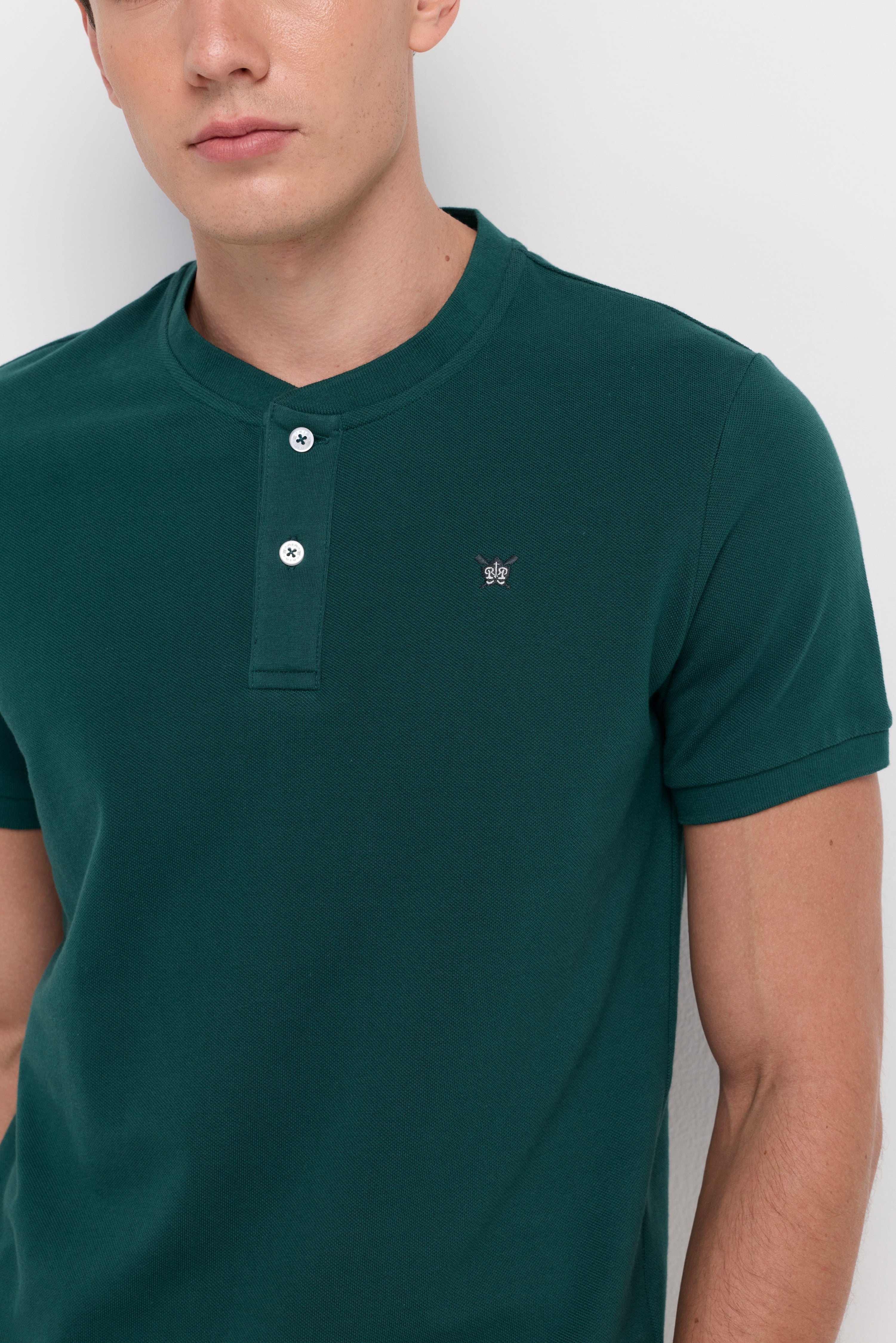 TEXTURED HENLEY KNIT T-SHIRT
