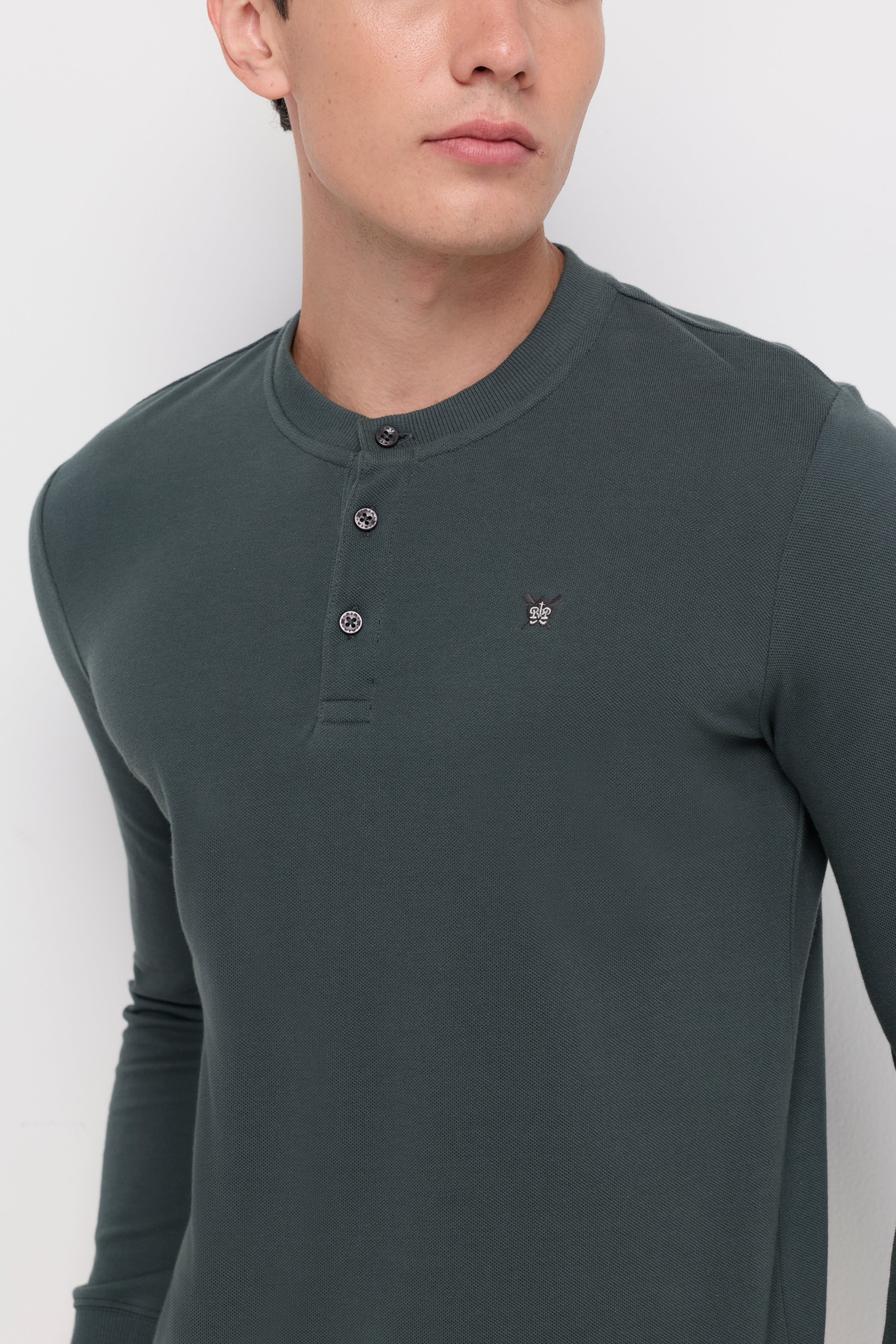 PIQUE LONG SLEEVE ROUND NECK T-SHIRT