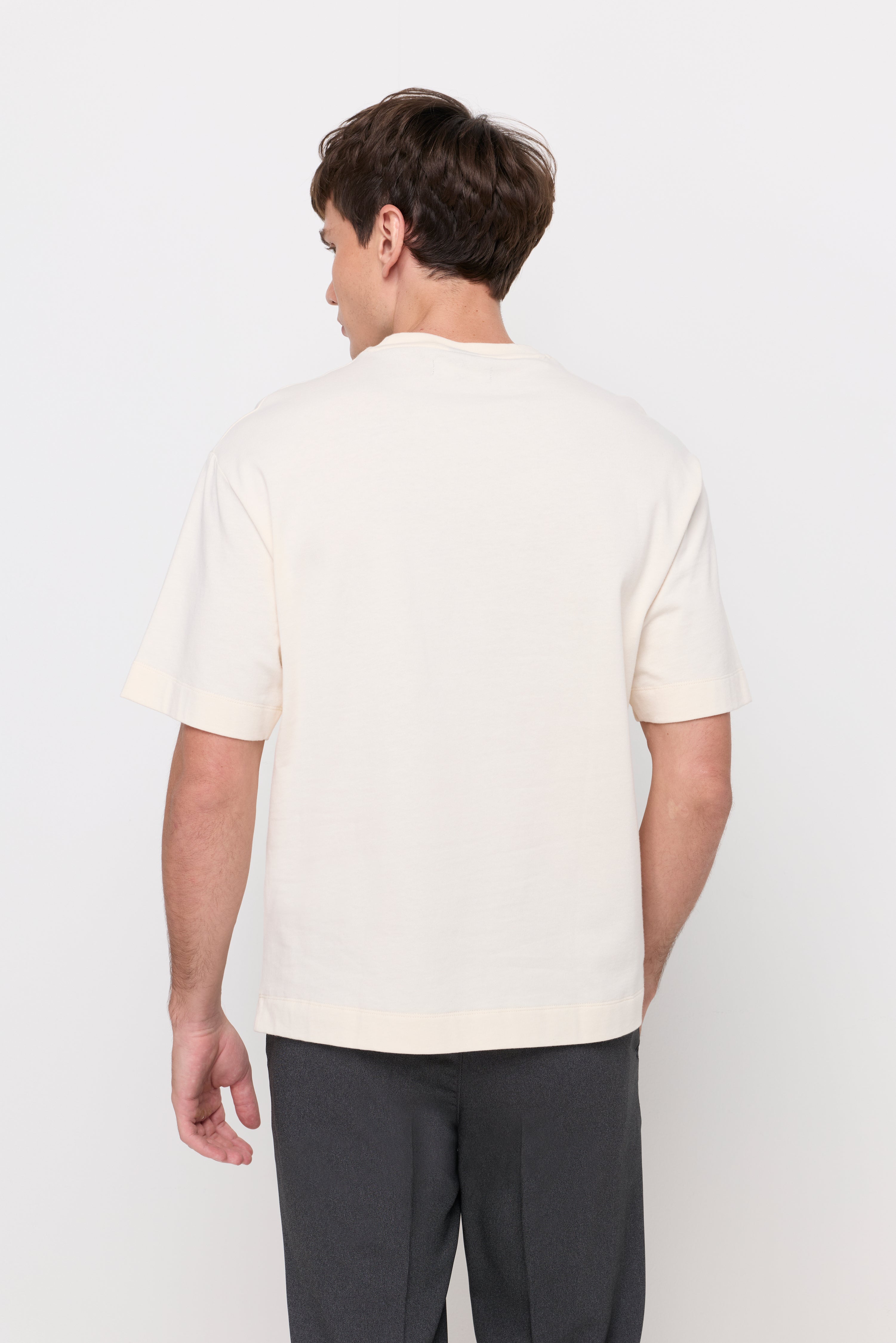 PREMIUM ESSENTIAL CREW NECK T-SHIRT