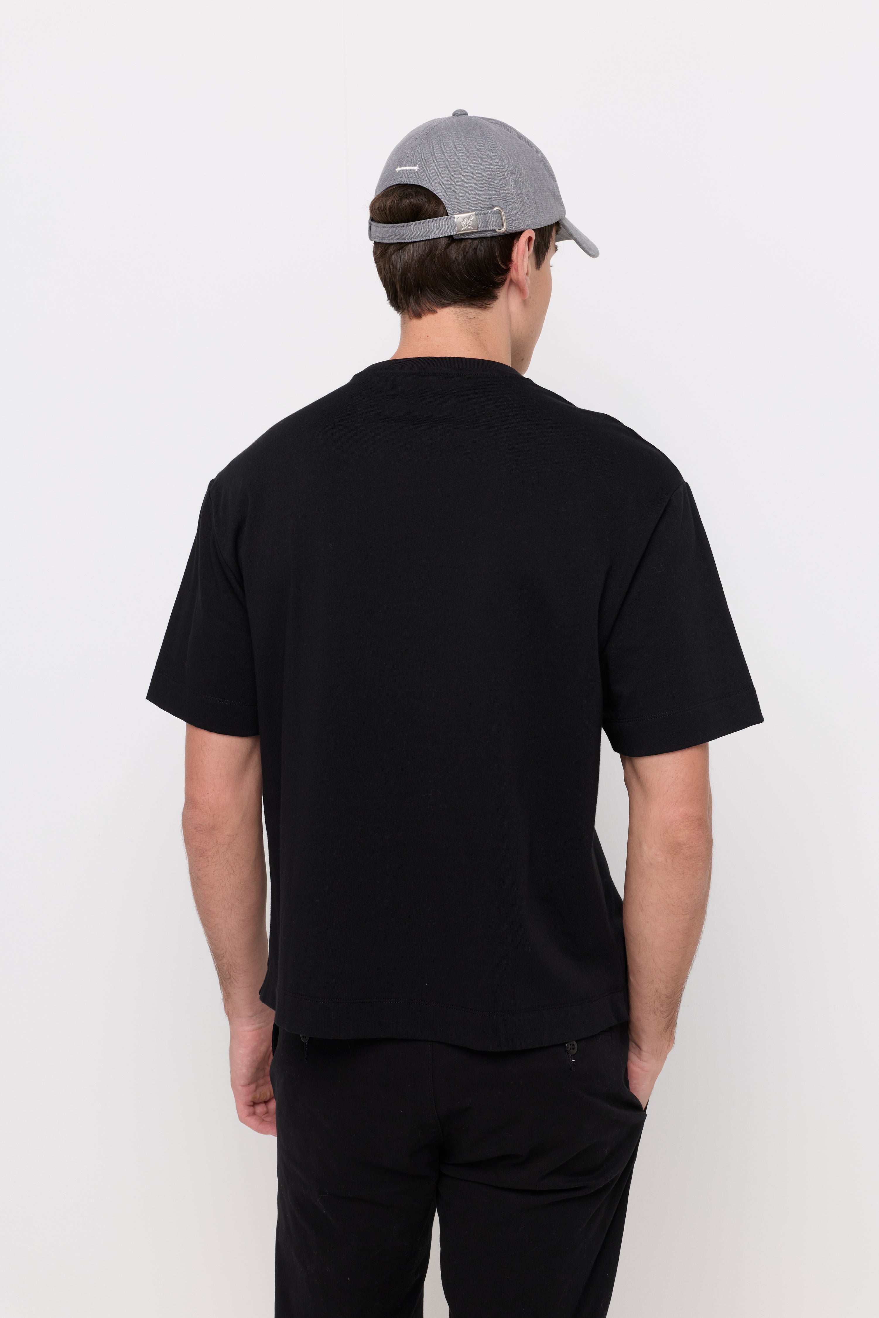 PREMIUM ESSENTIAL CREW NECK T-SHIRT