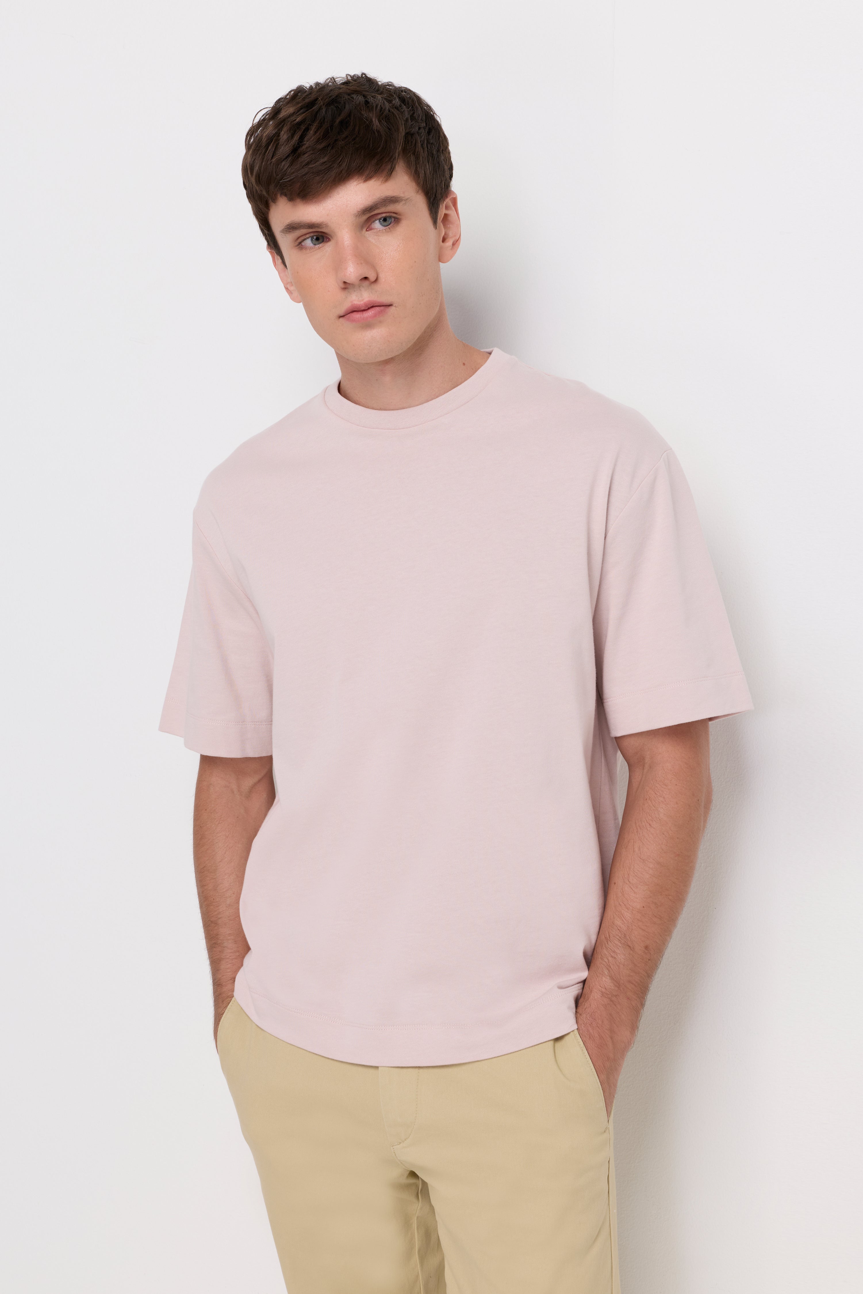 PREMIUM ESSENTIAL CREW NECK T-SHIRT