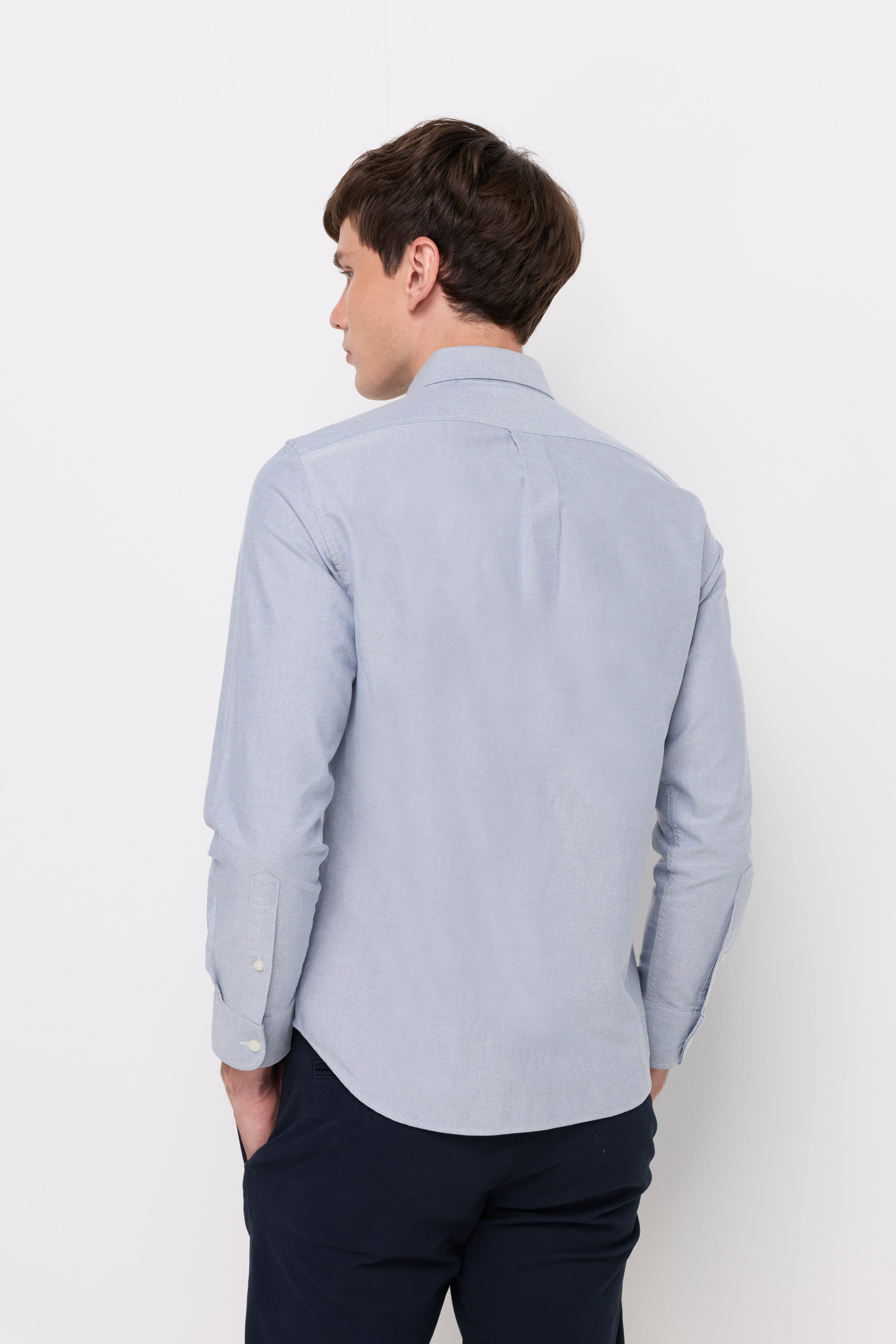 SIGNATURE OXFORD BUTTON-DOWN SHIRT