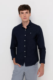 SIGNATURE OXFORD BUTTON-DOWN SHIRT