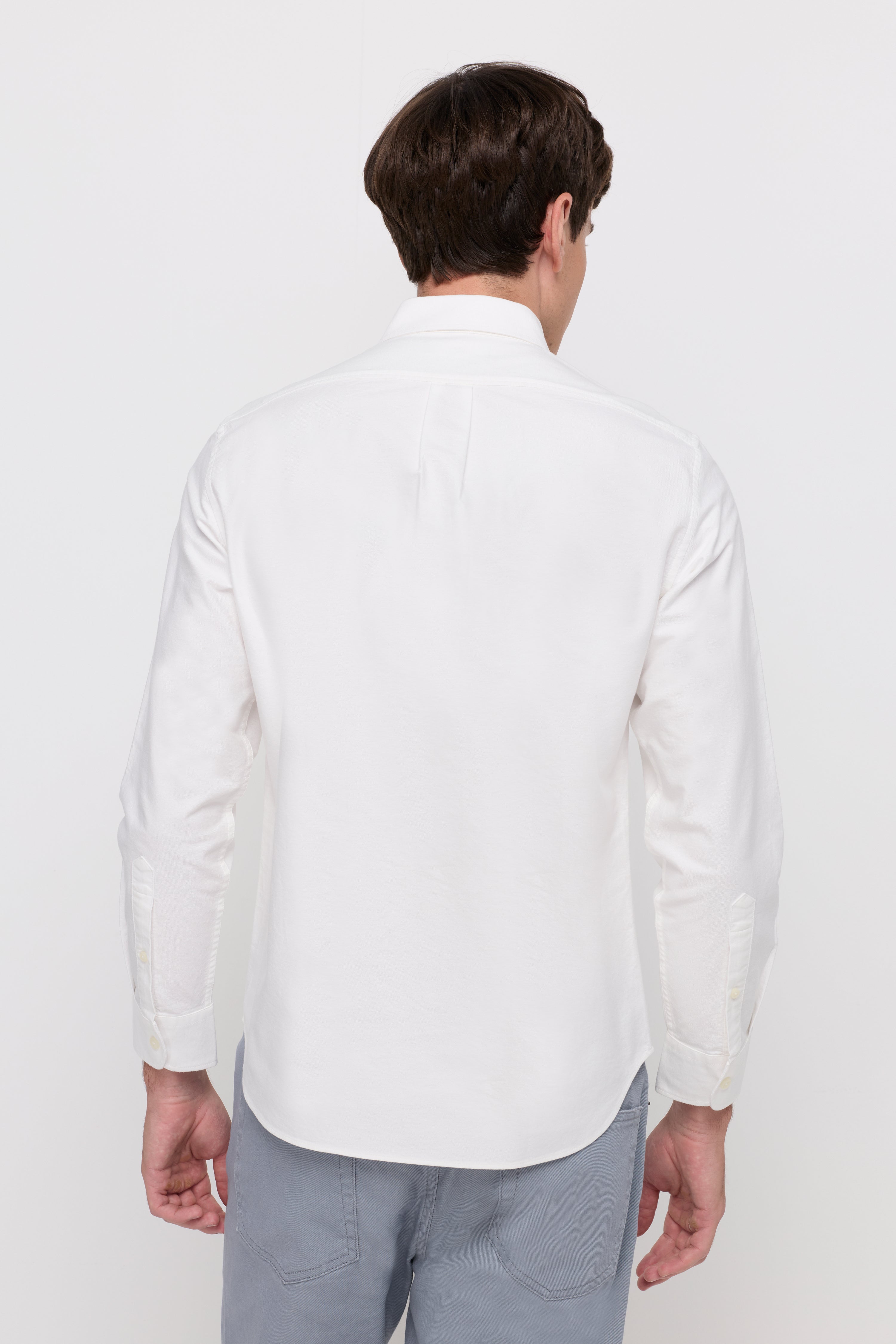 SIGNATURE OXFORD BUTTON-DOWN SHIRT