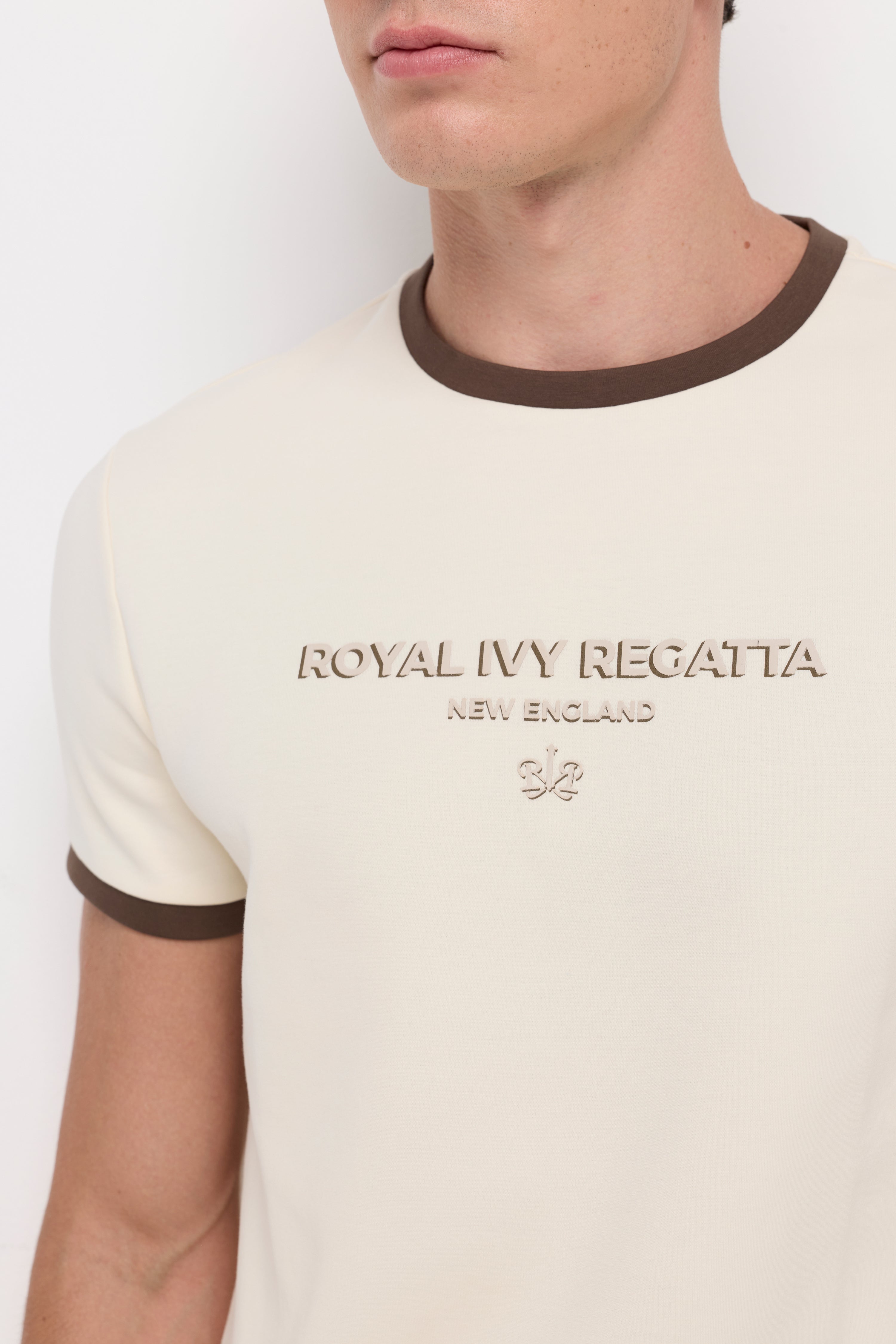 CONTRAST COLLAR TEE
