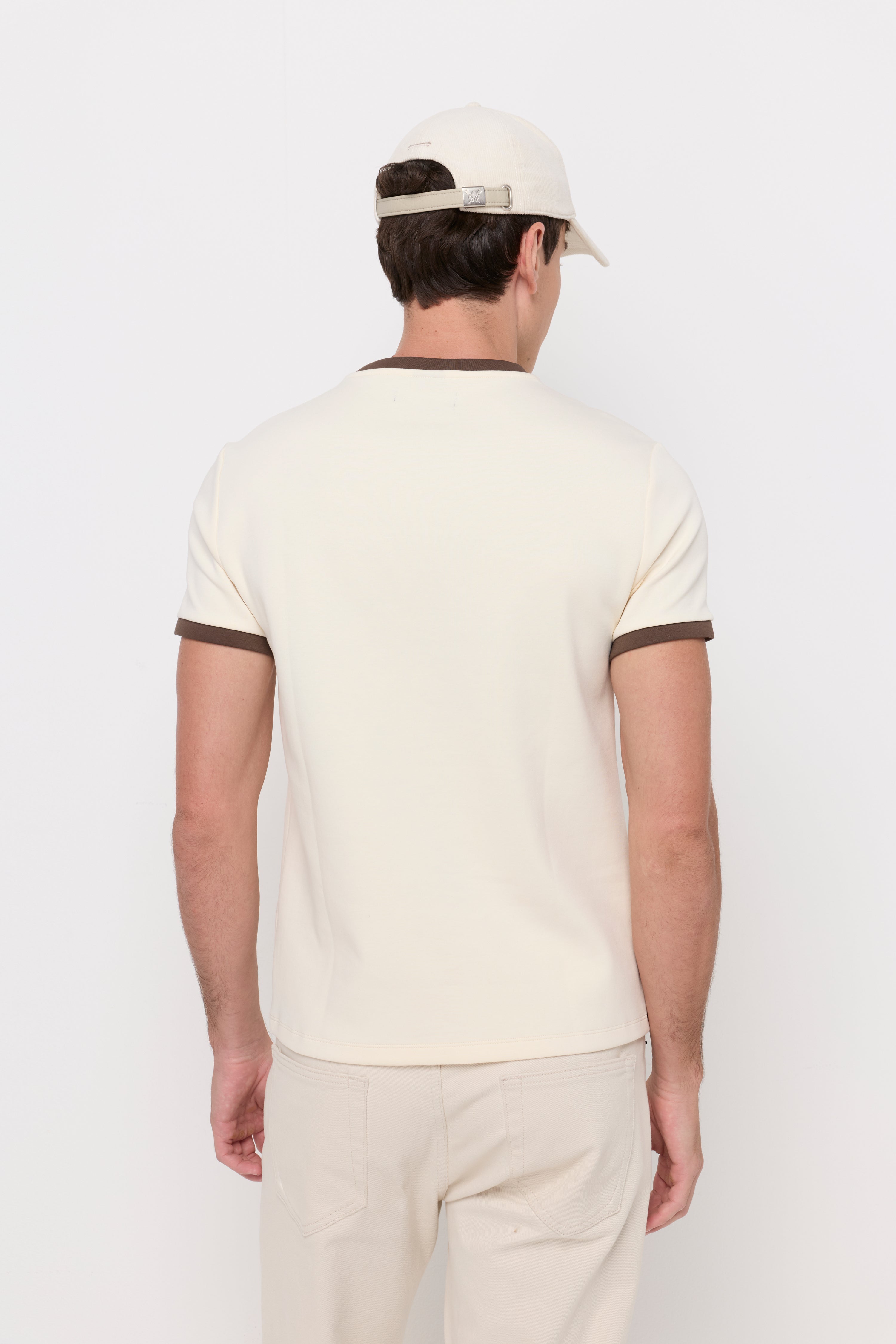 CONTRAST COLLAR TEE