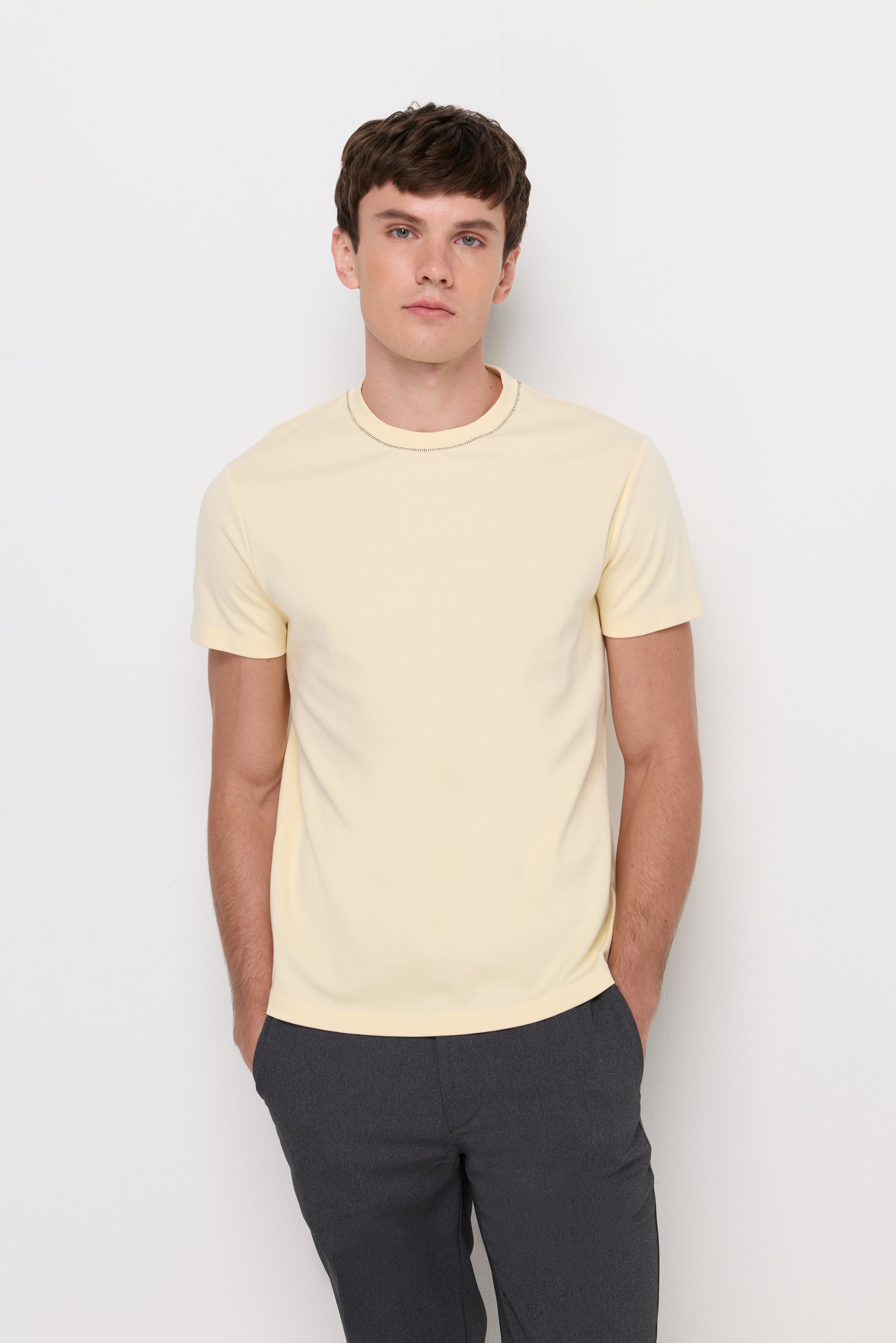 เสื้อถักแขนสั้นแต่งตะเข็บคอนทราสต์