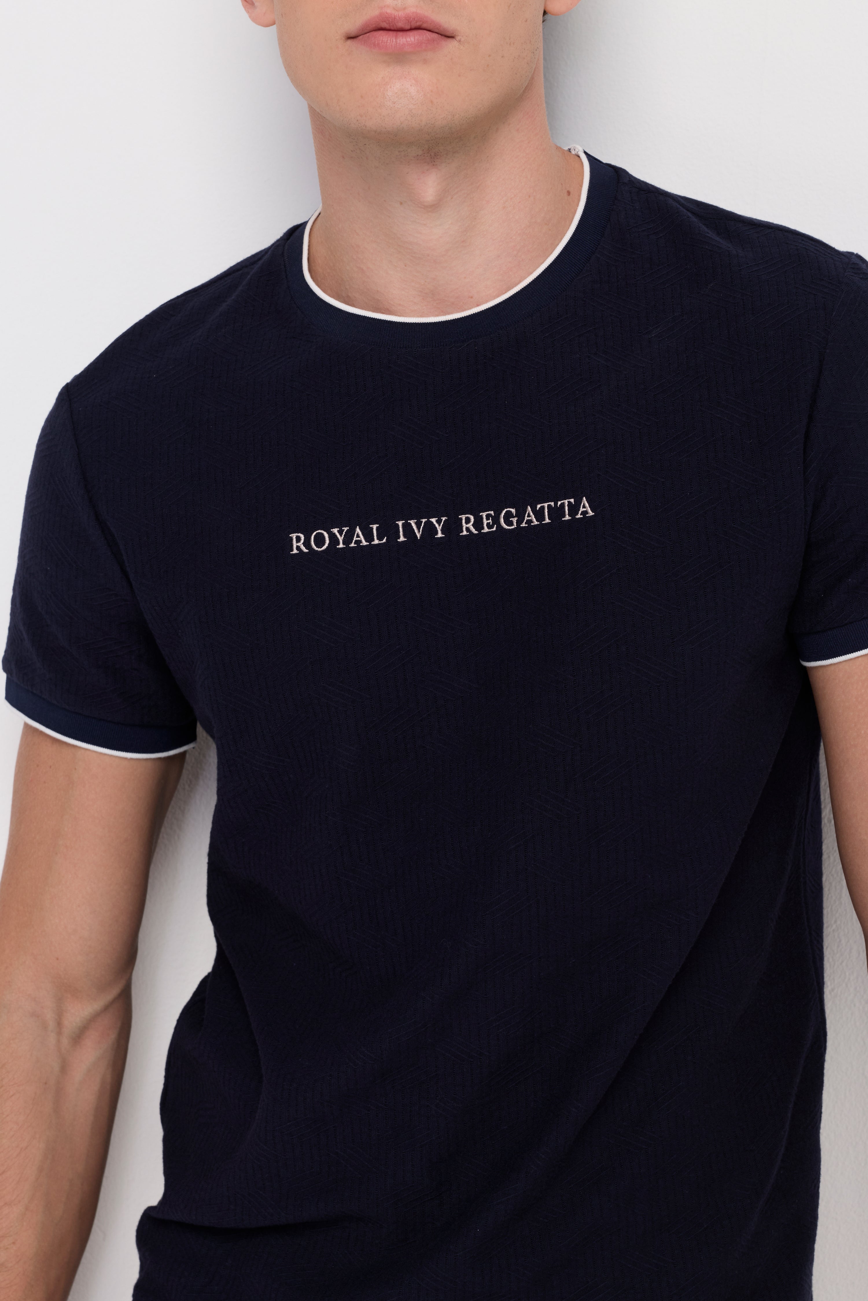 CONTRAST TRIM LOGO KNIT T-SHIRT