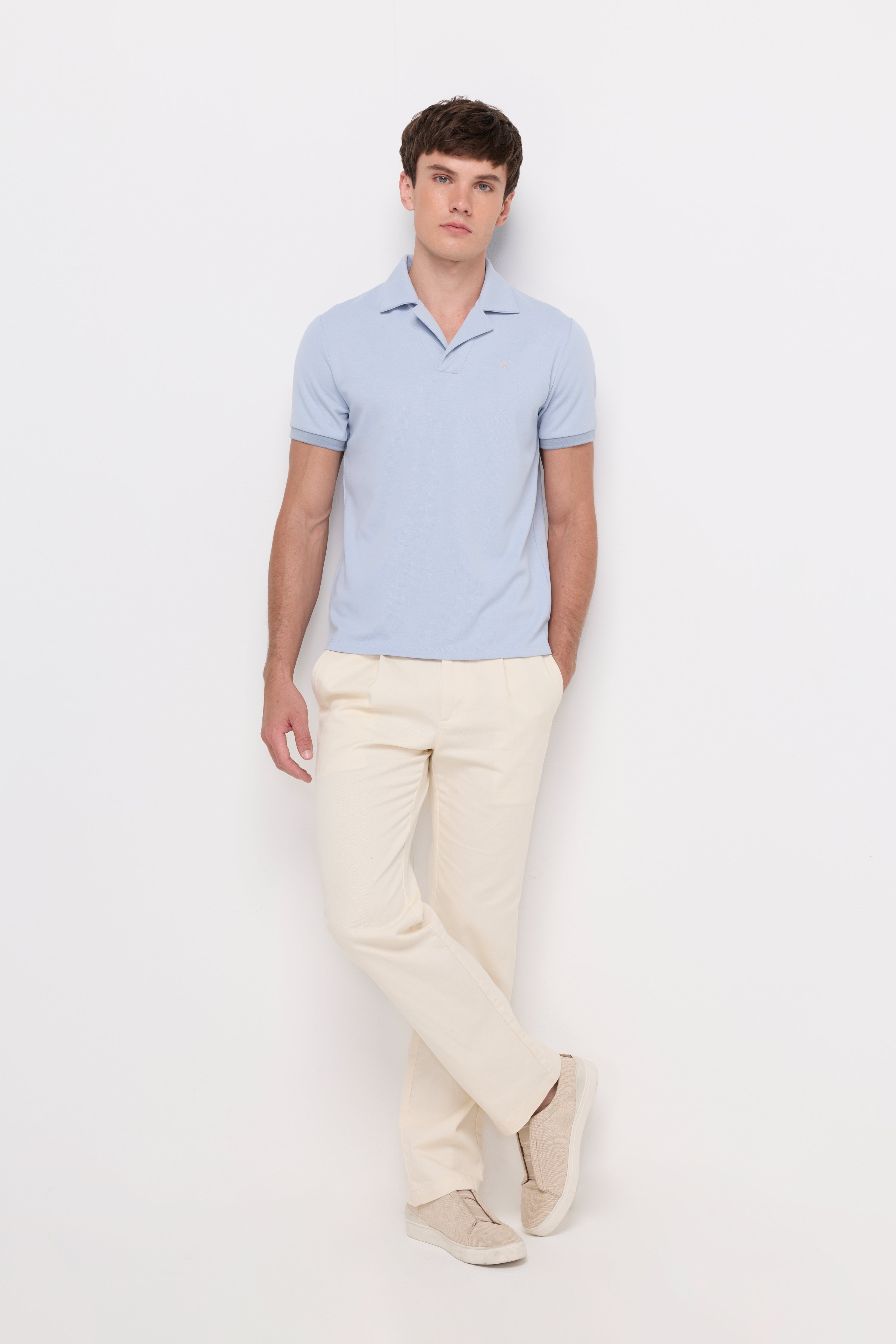 TEXTURED OPEN COLLAR POLO