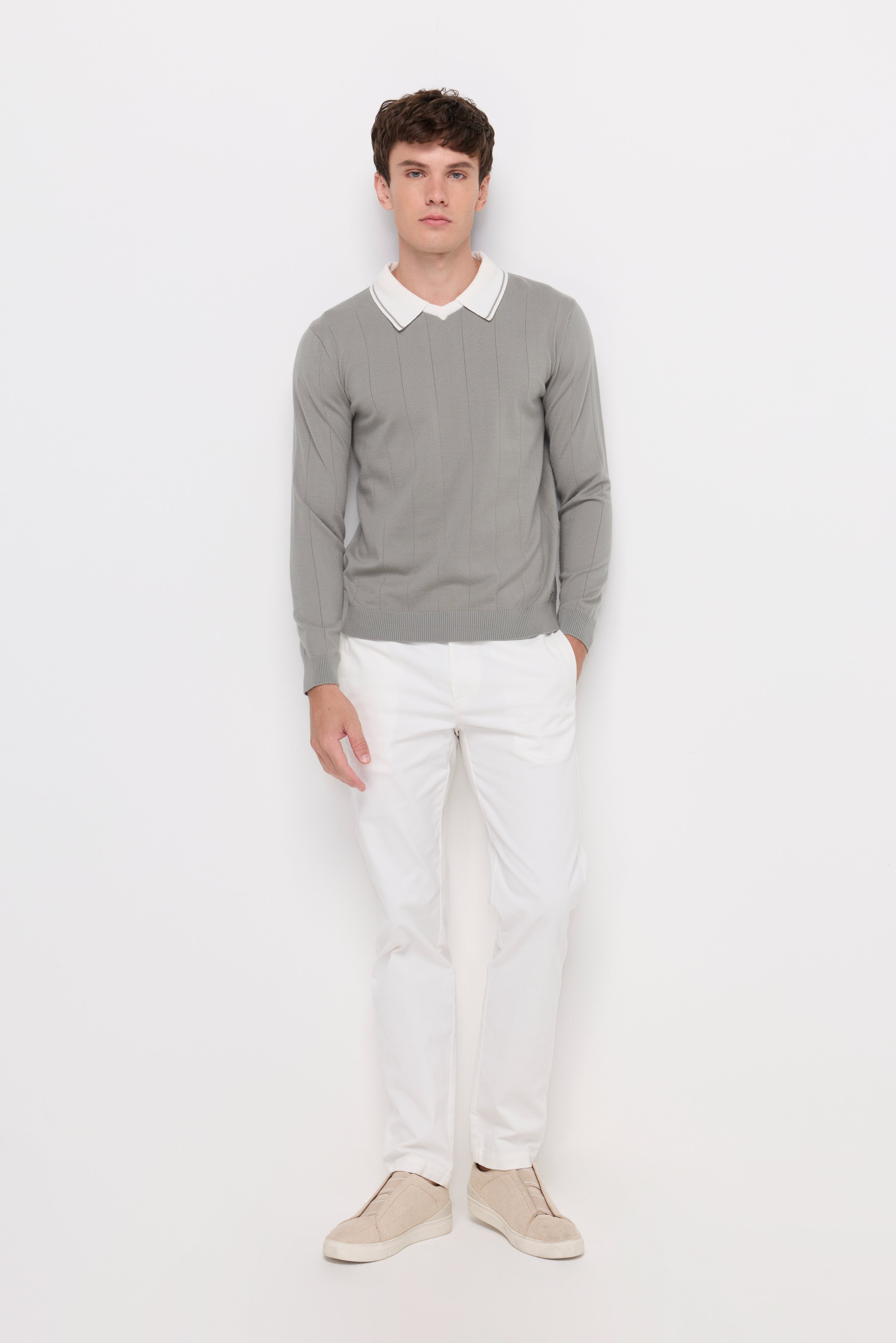 LAYERED COLLAR KNIT SWEATER