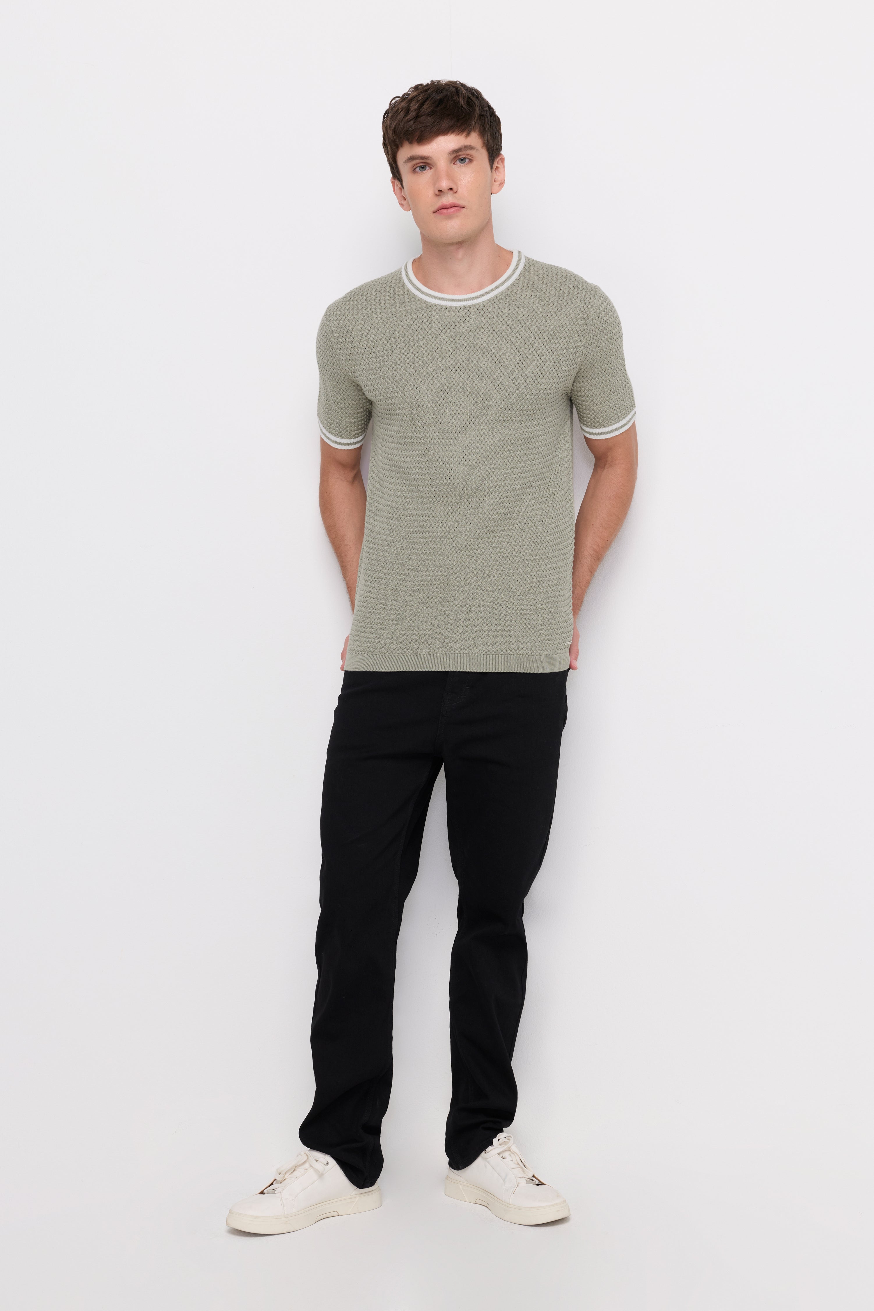 CONTRAST TRIM TEXTURED KNIT T-SHIRT