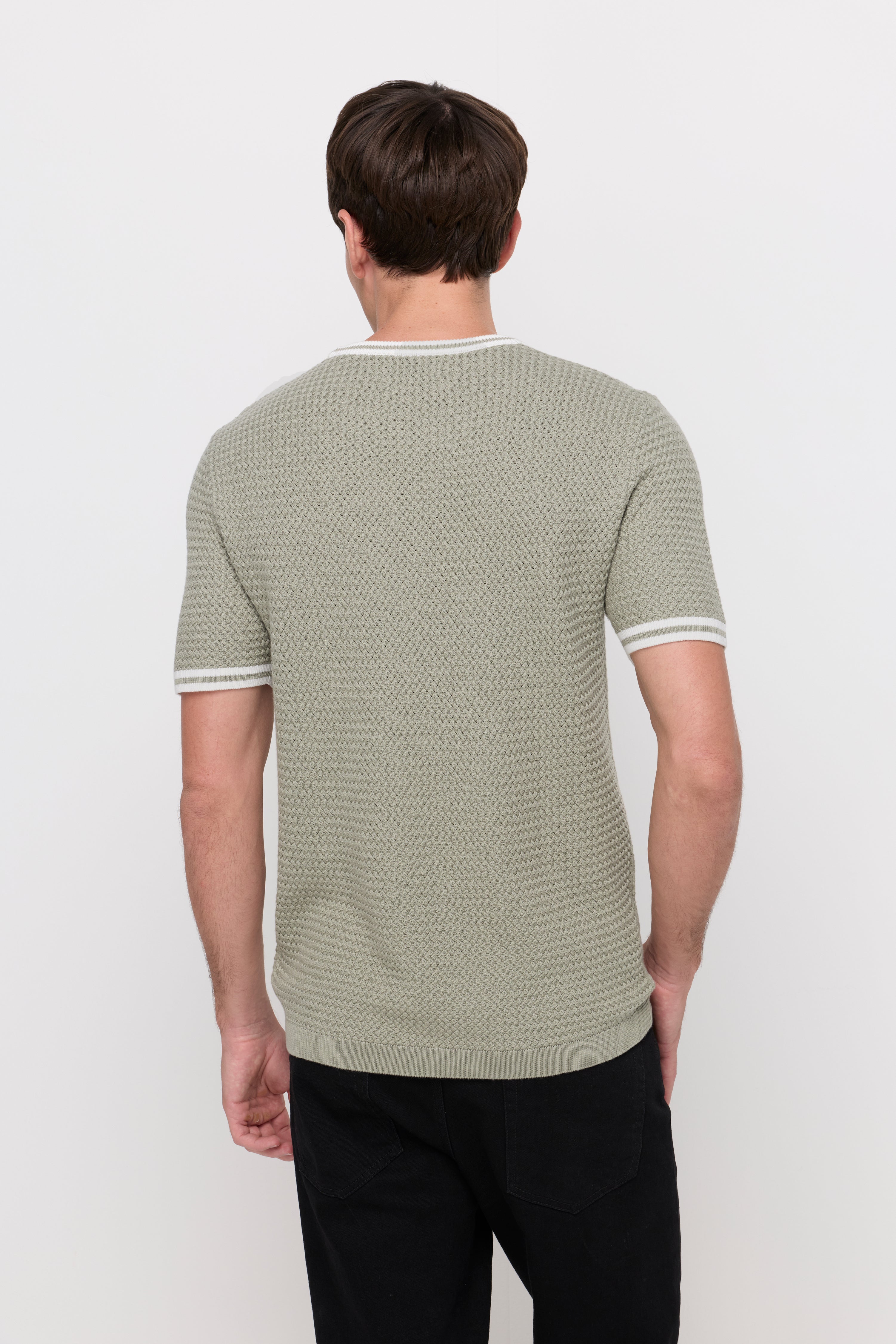 CONTRAST TRIM TEXTURED KNIT T-SHIRT