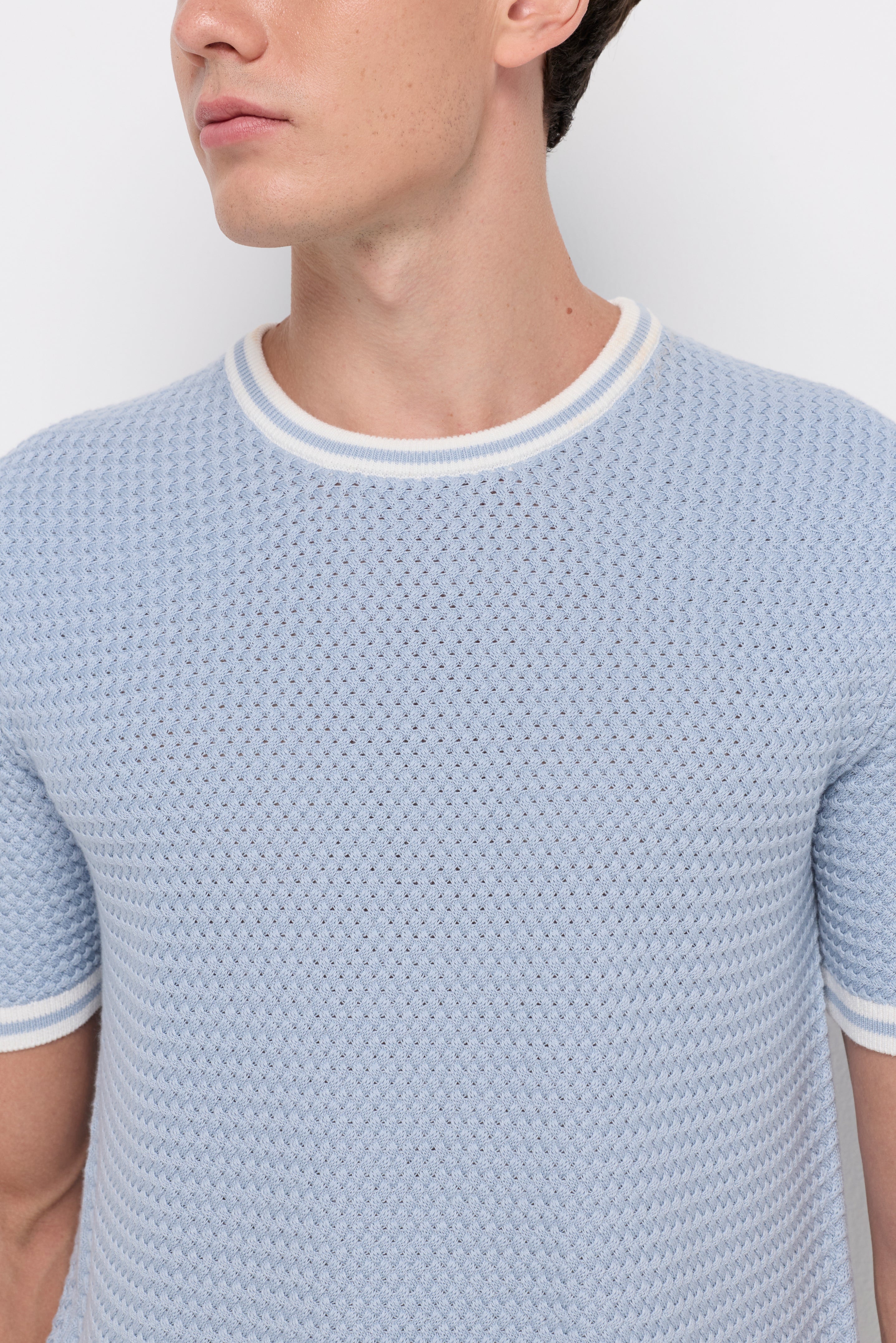 CONTRAST TRIM TEXTURED KNIT T-SHIRT