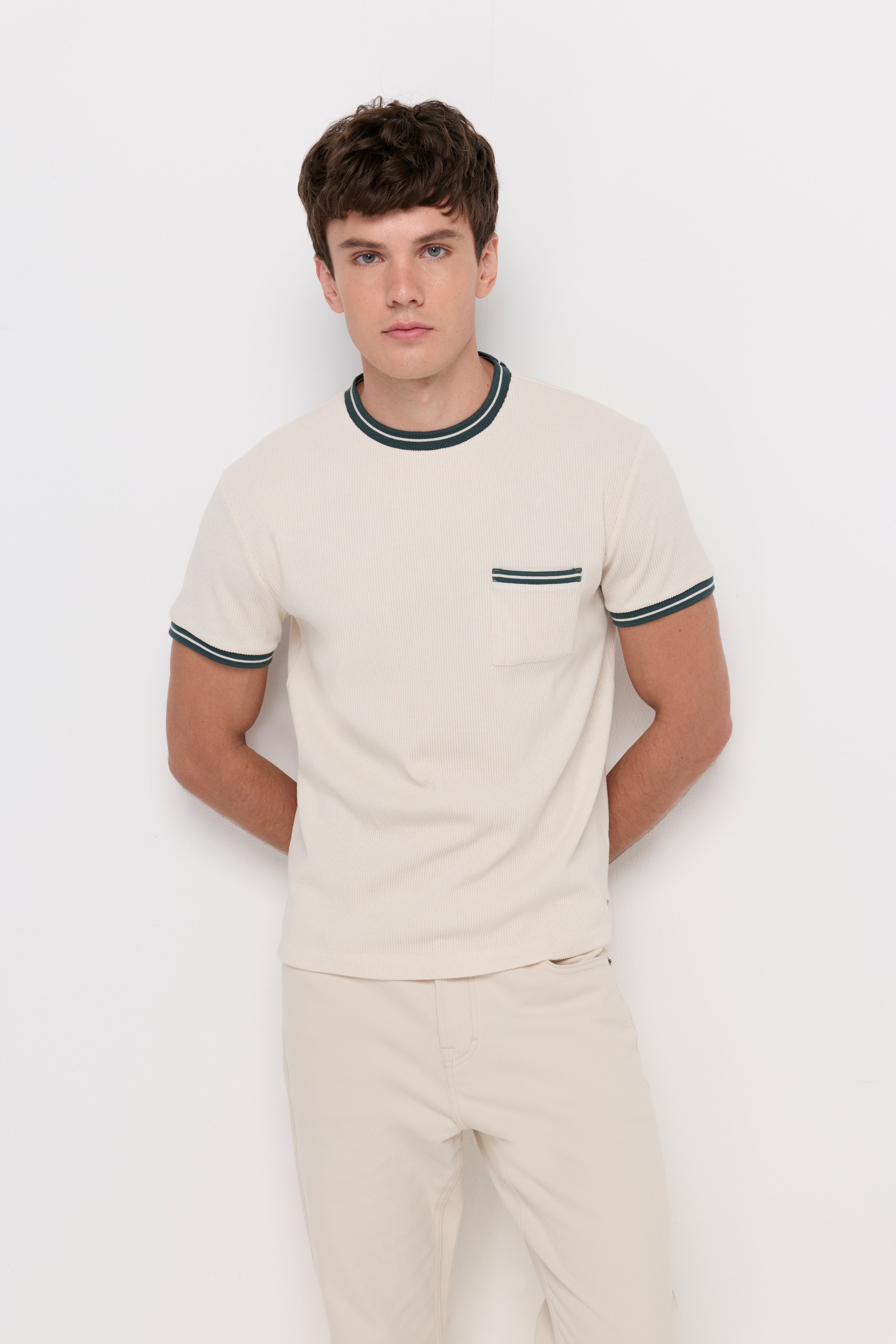 CONTRAST TRIM POCKET T-SHIRT