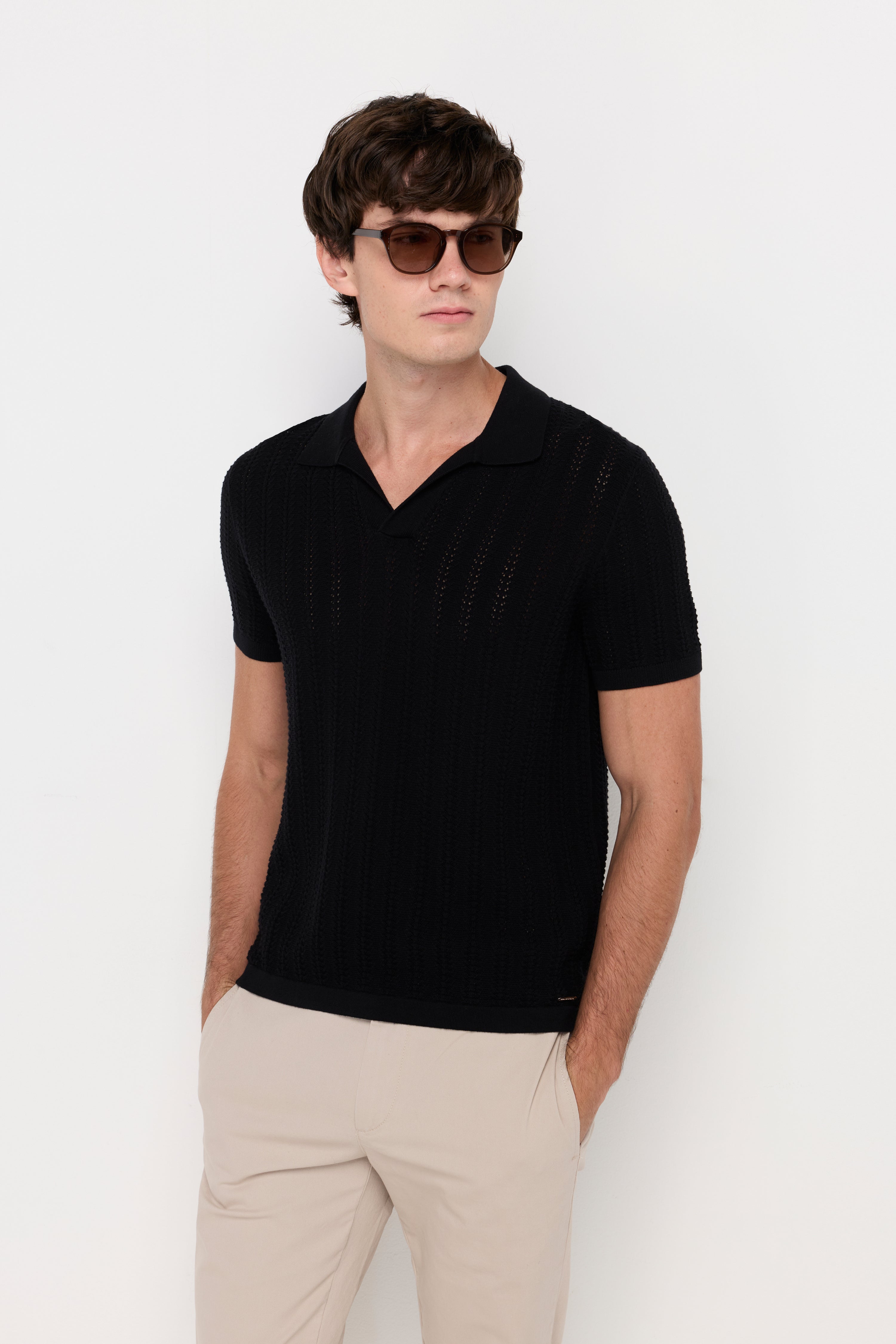 OPEN KNIT POLO SWEATER