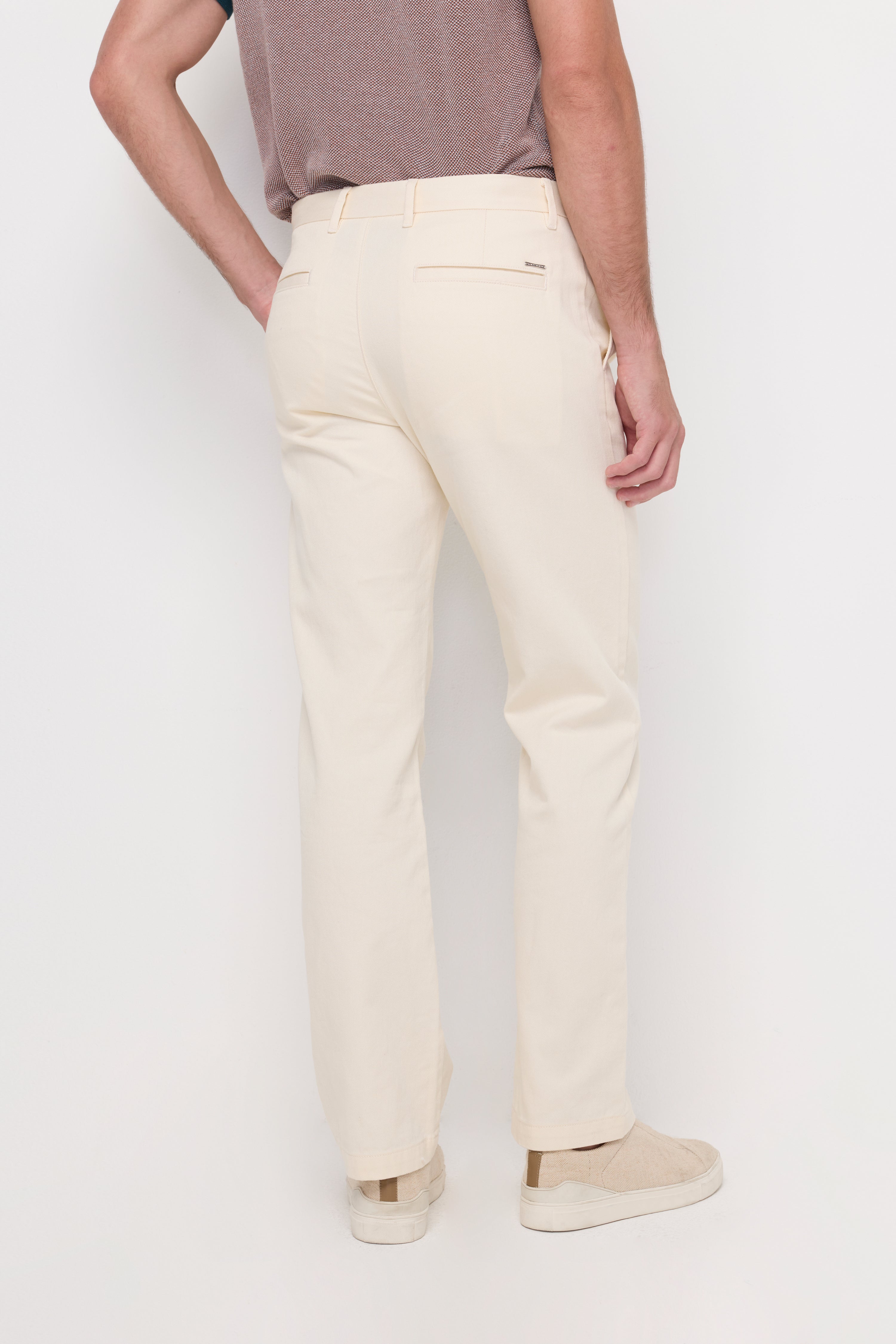 ESSENTIAL TAILORED TROUSERS