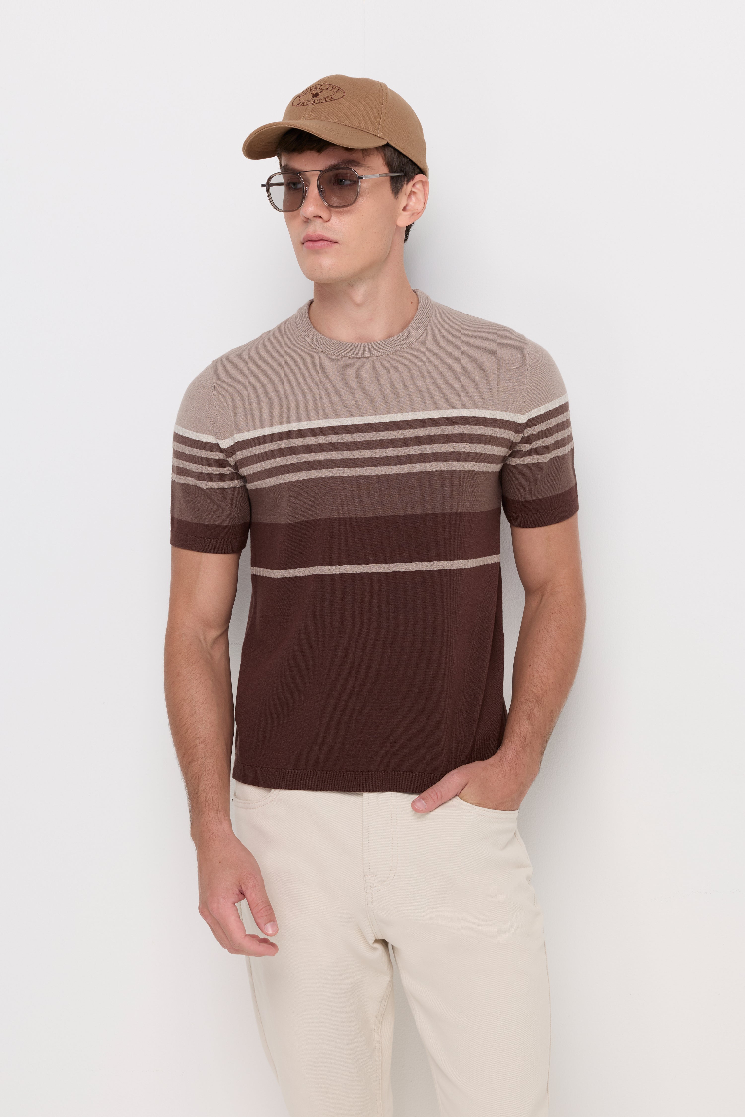 GRADIENT STRIPE KNIT T-SHIRT