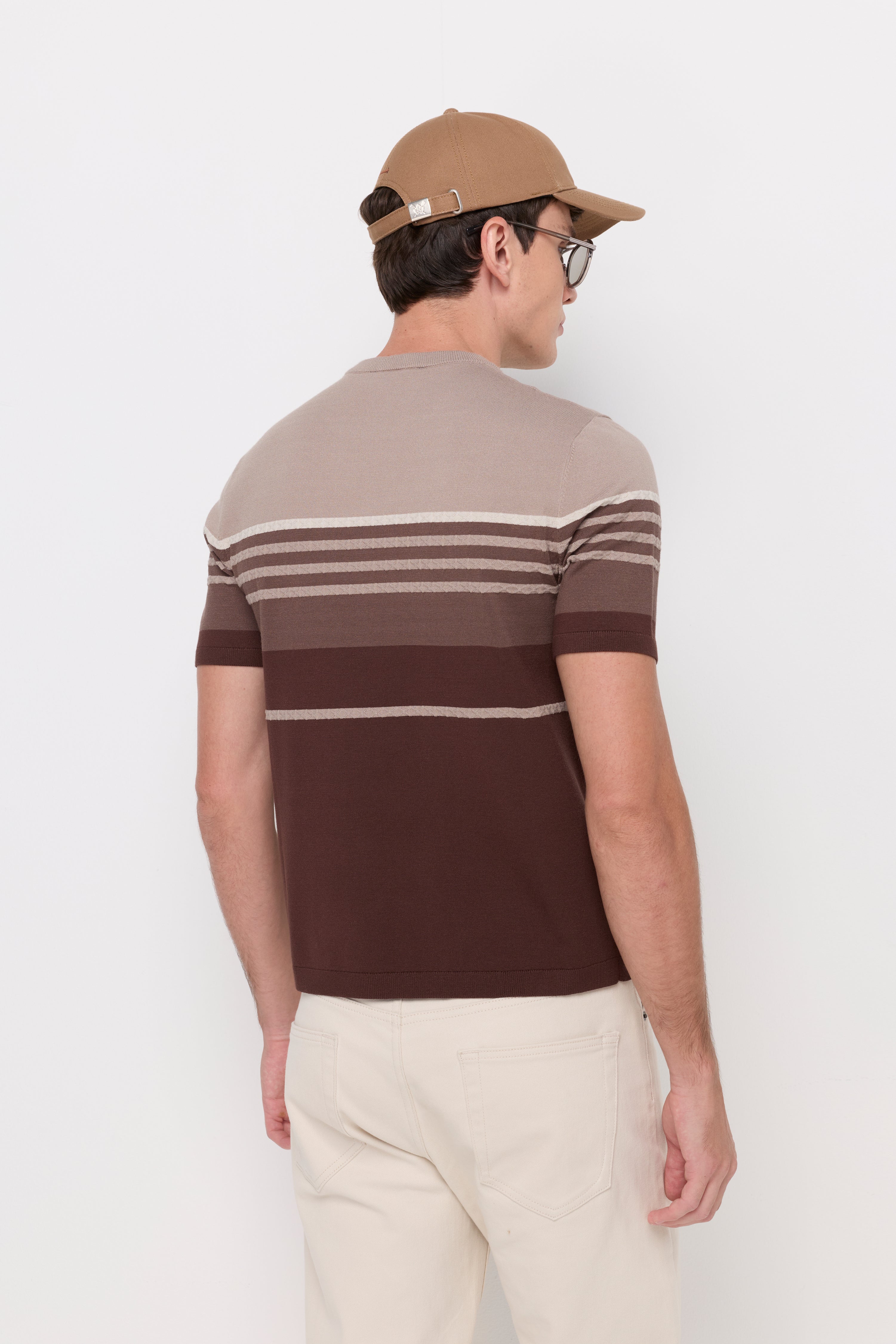 GRADIENT STRIPE KNIT T-SHIRT