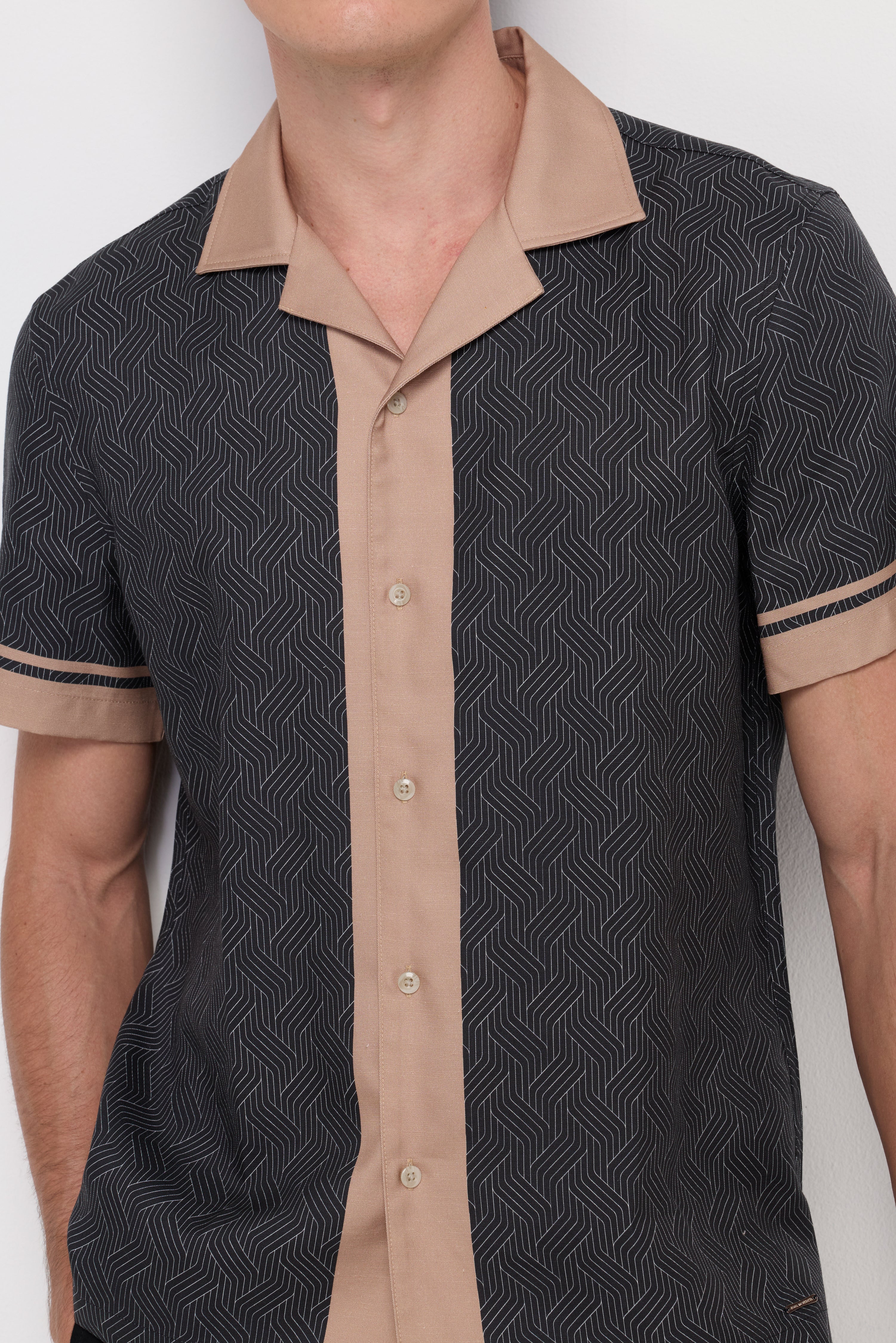 TROPICAL RESORT CAMP SHIRT