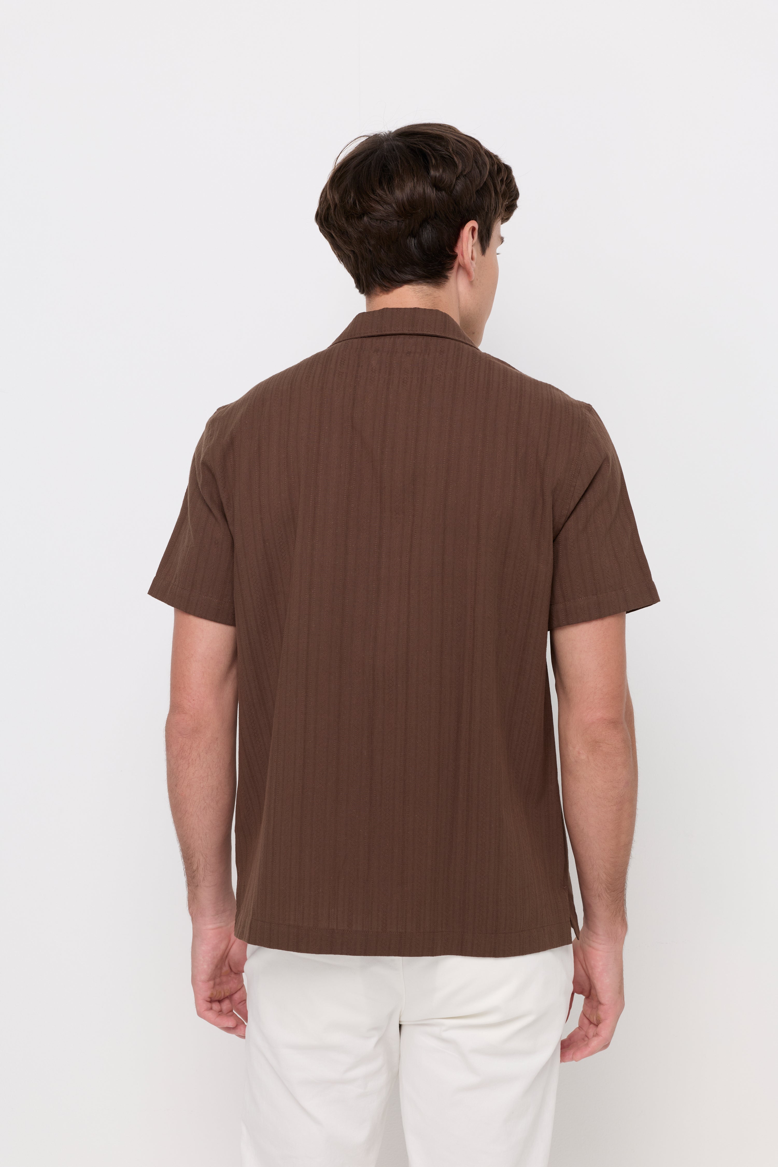 เสื้อเชิ้ตคอปกแคมป์มีเท็กซ์เจอร์