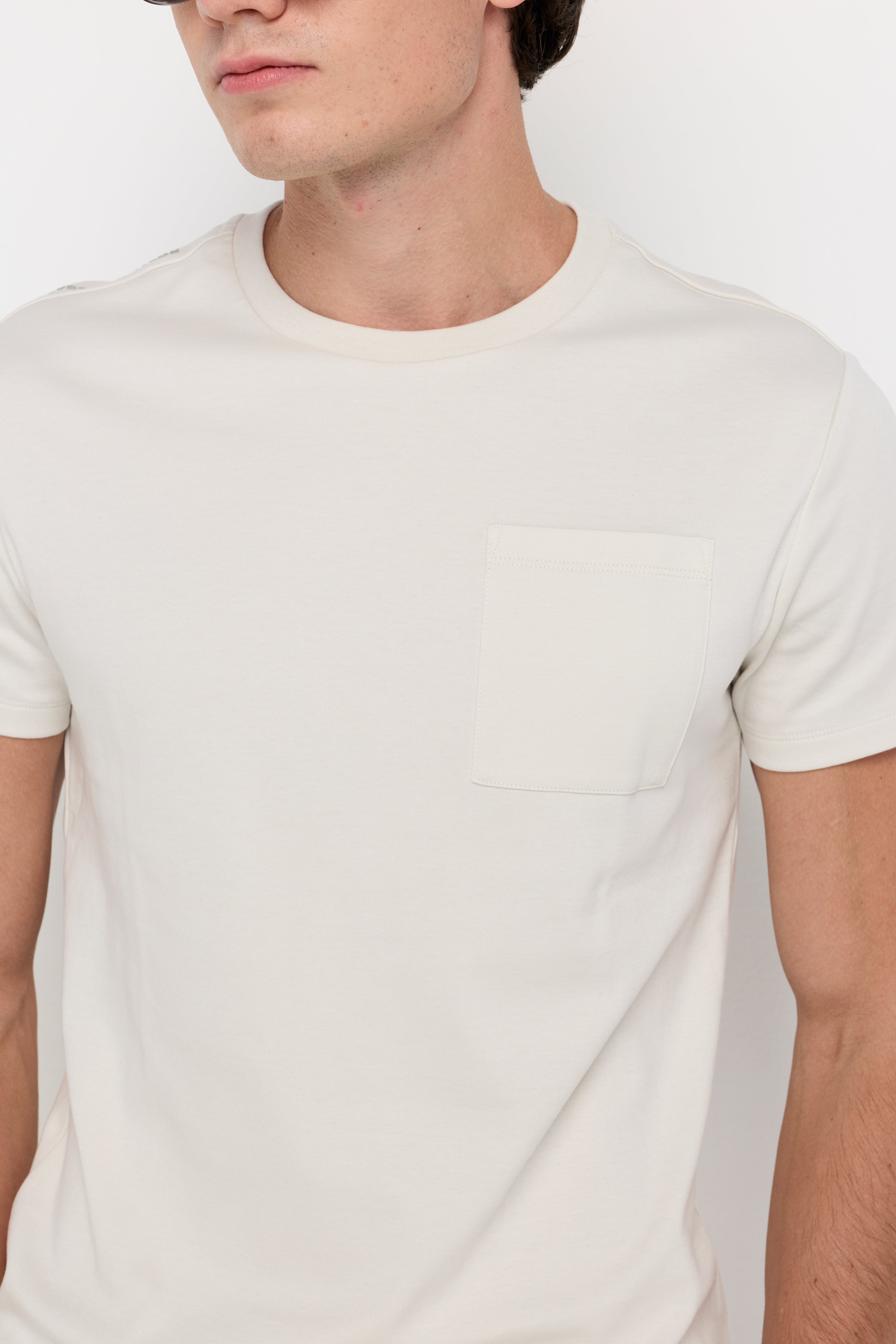 ESSENTIAL COTTON POCKET TEE