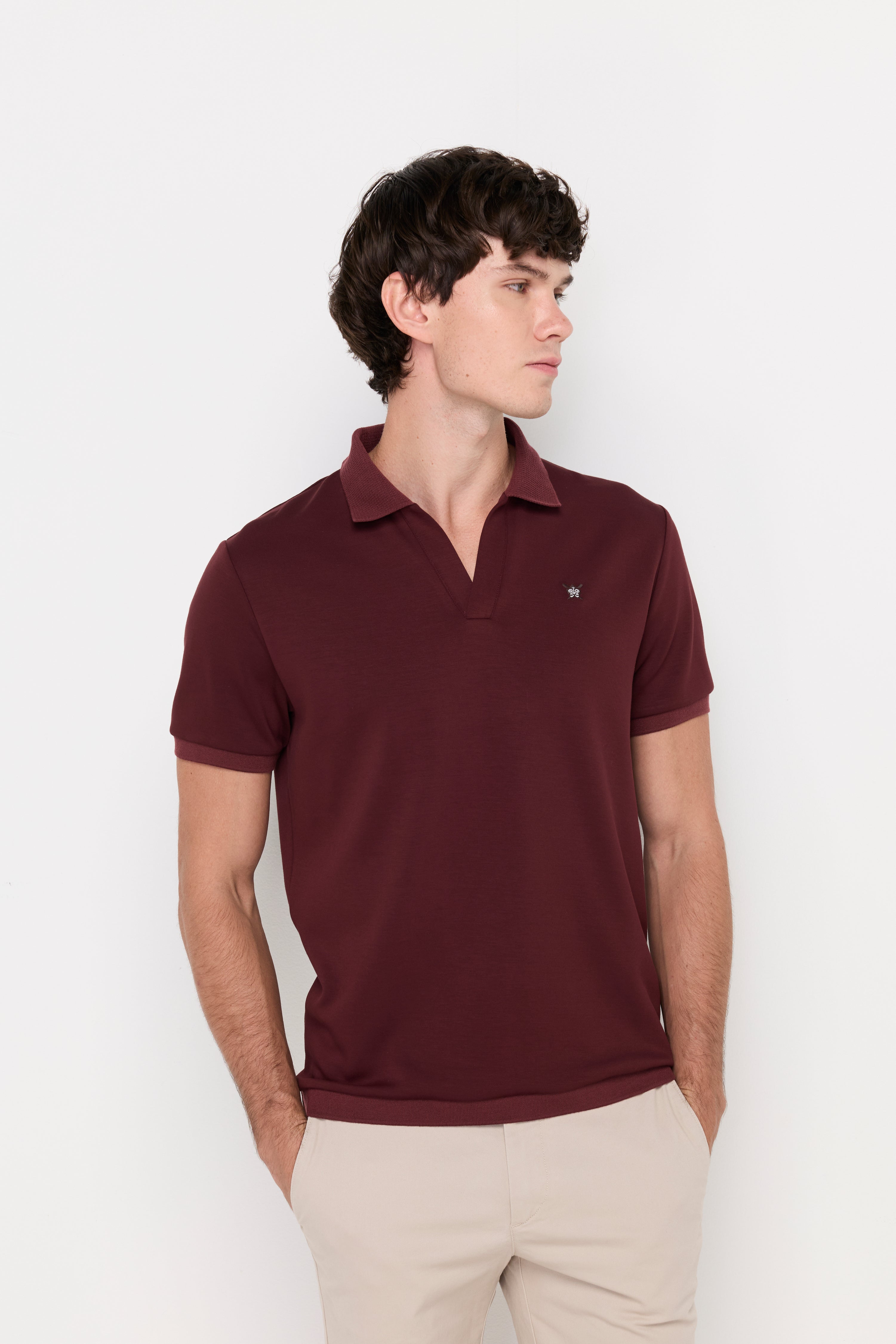 ESSENTIAL TEXTURED KNIT POLO