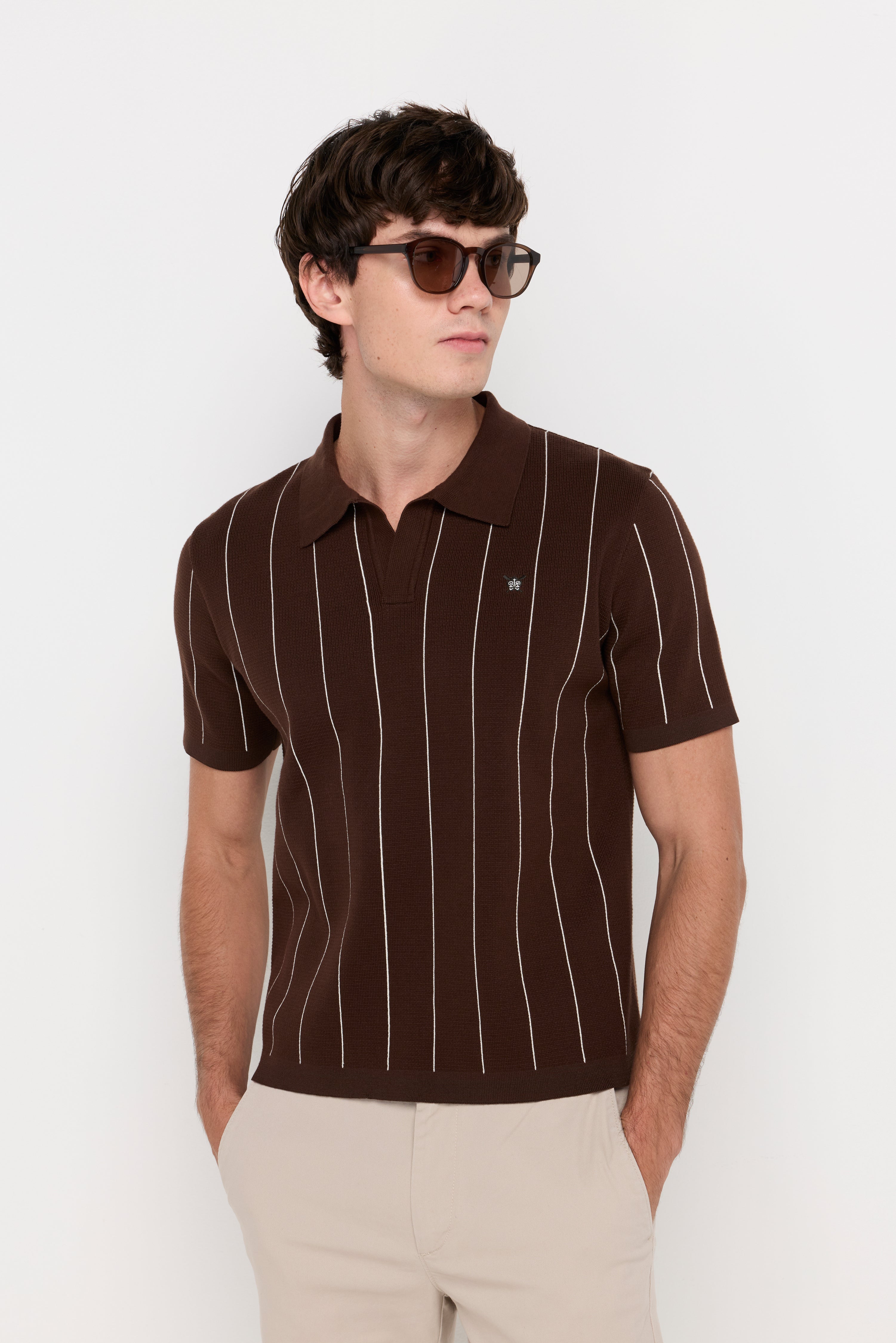 VERTICAL STRIPE TEXTURED KNIT POLO