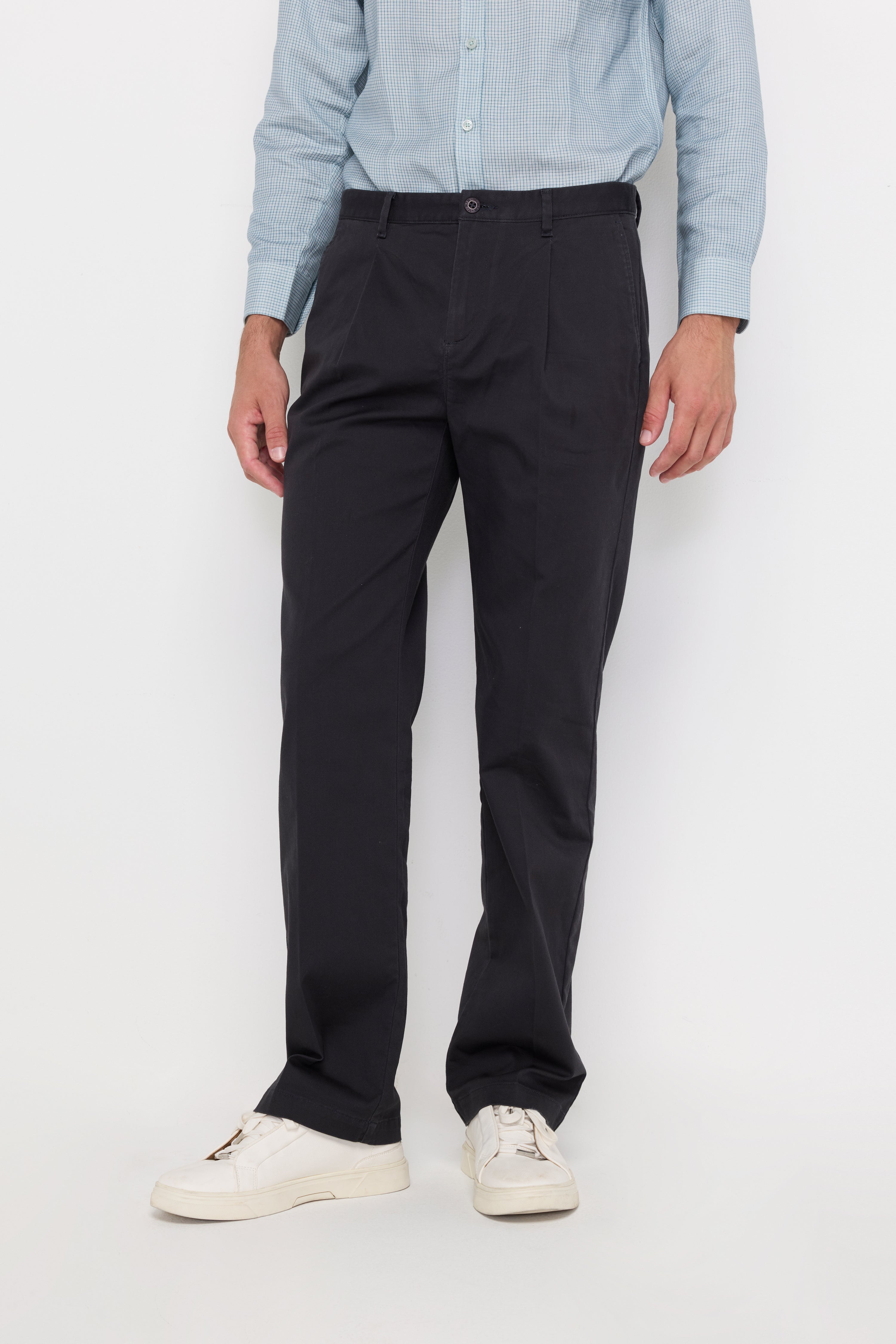 MICRO-TEXTURED STRAIGHT-LEG TROUSERS