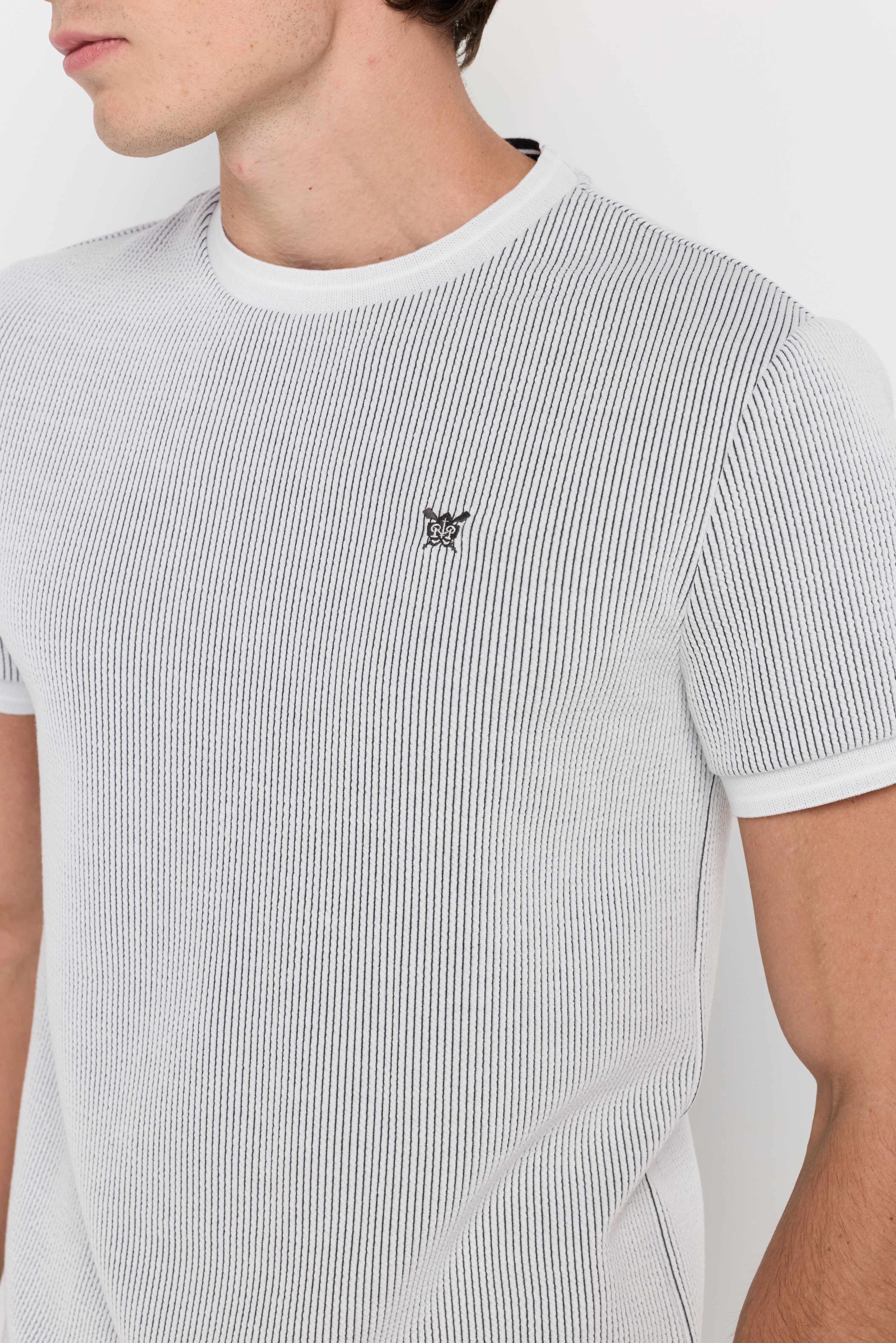 FINE TEXTURE KNIT TEE