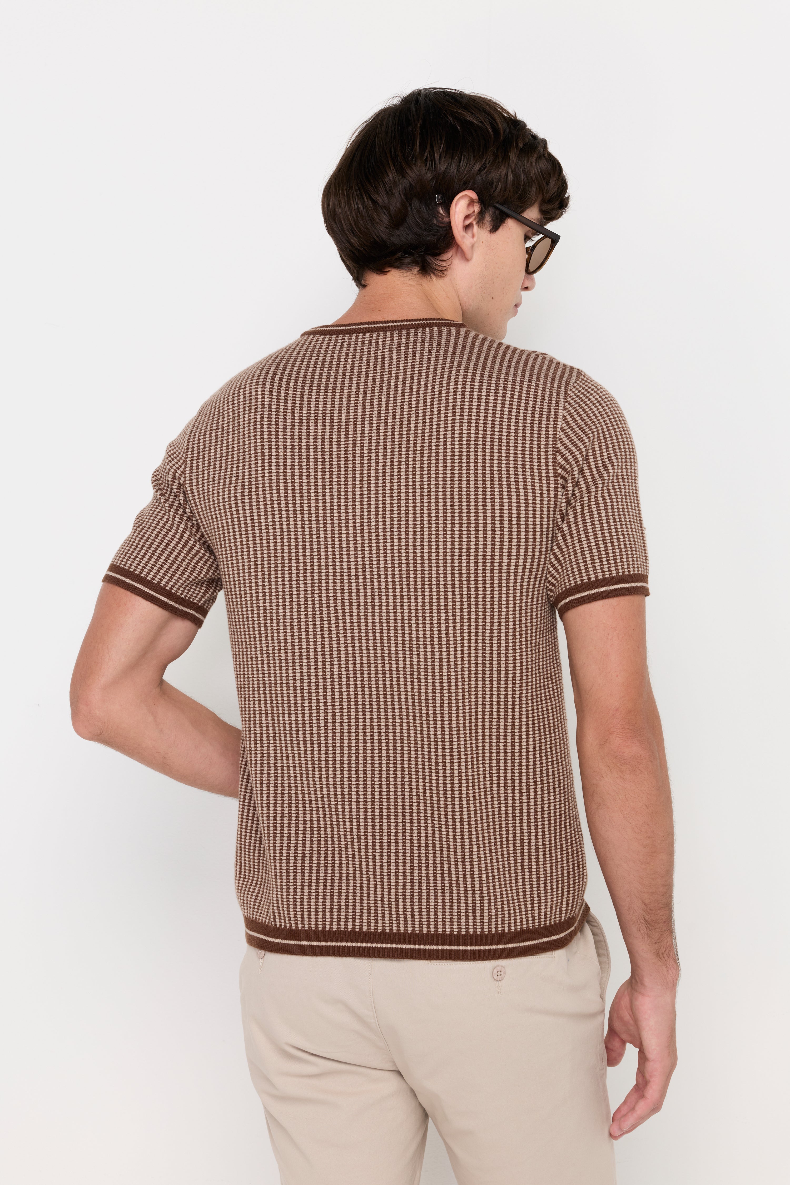 VERTICAL MICRO-STRIPE KNIT TEE