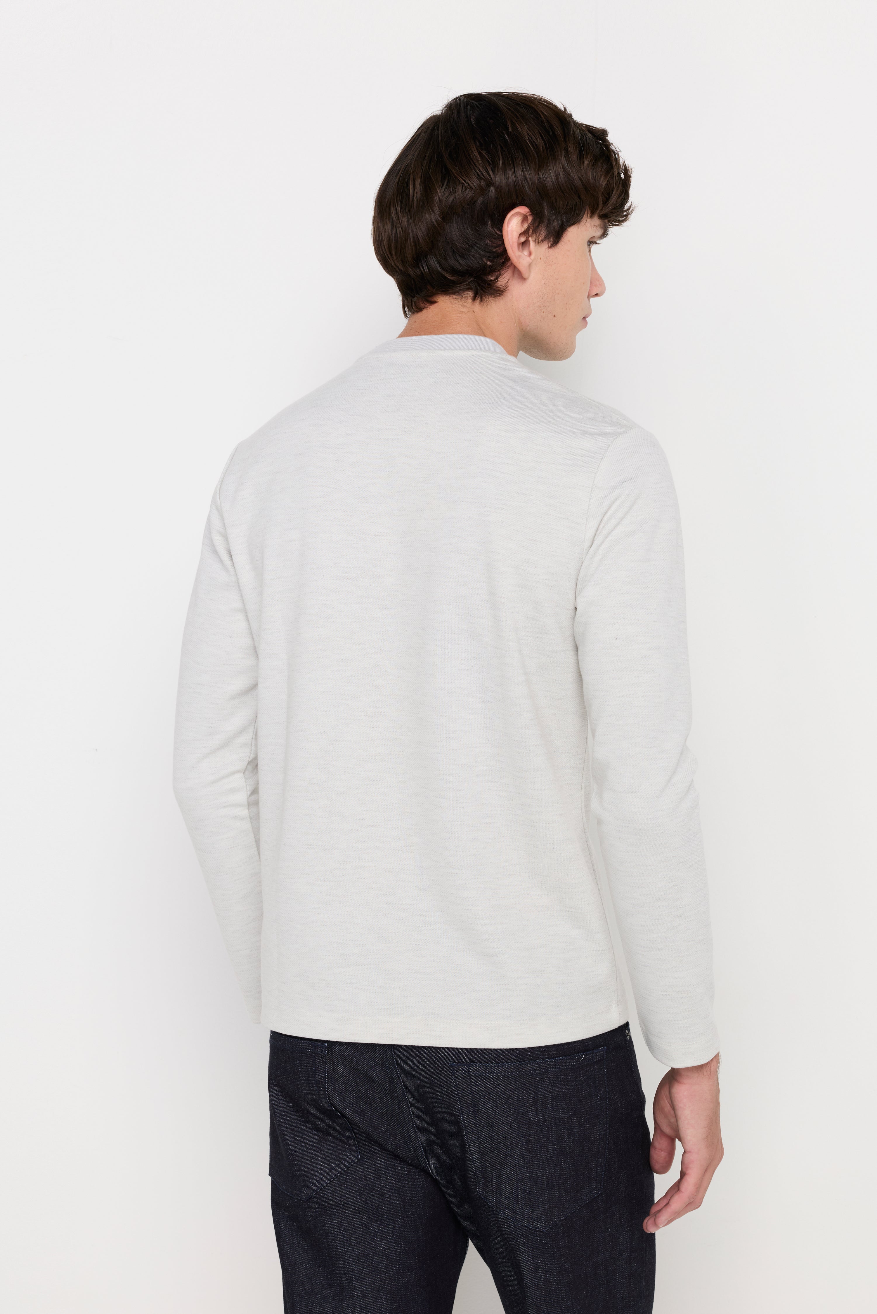 MICRO-TEXTURED KNIT CREW NECK TOP