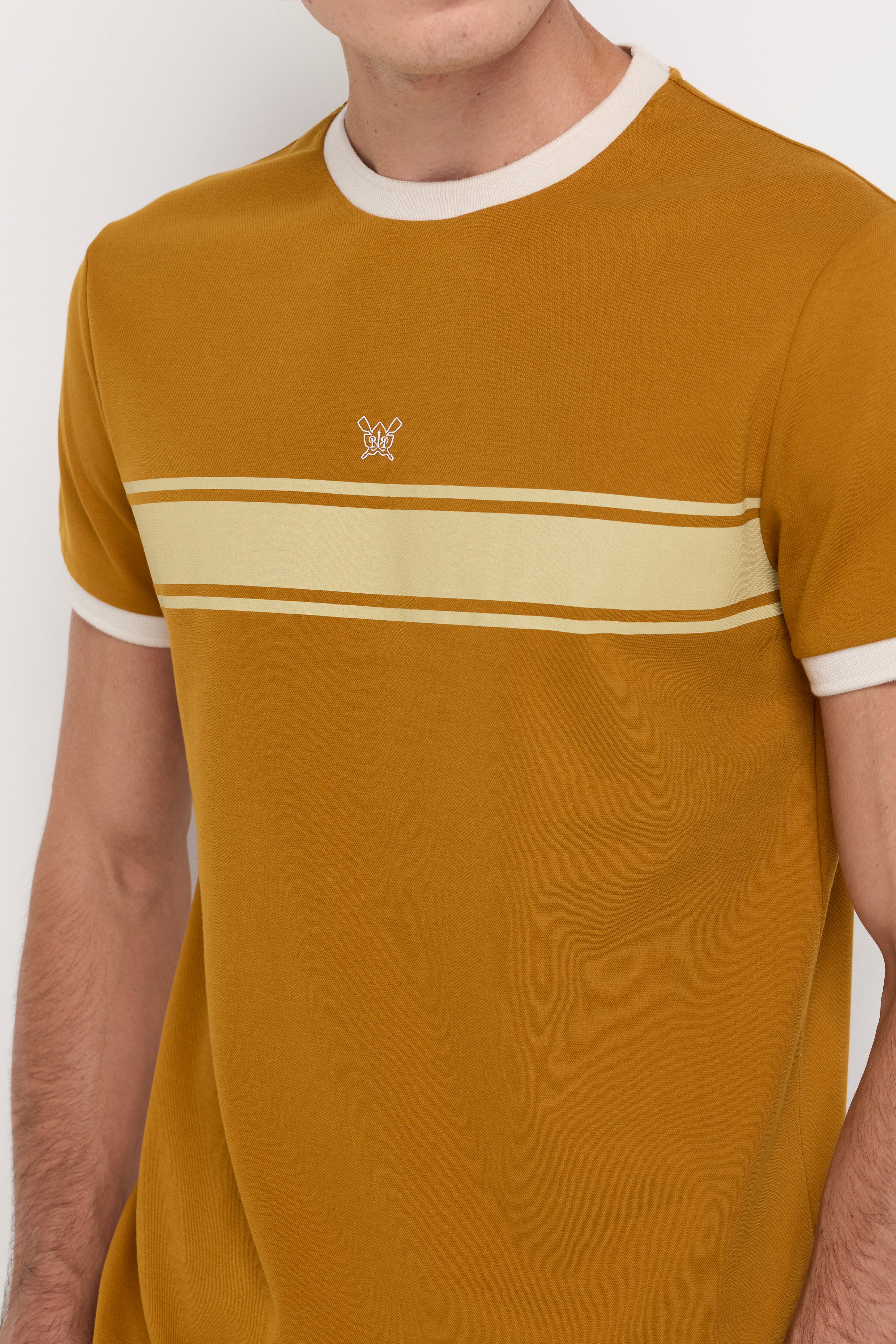 CONTRAST STRIPE KNIT TEE