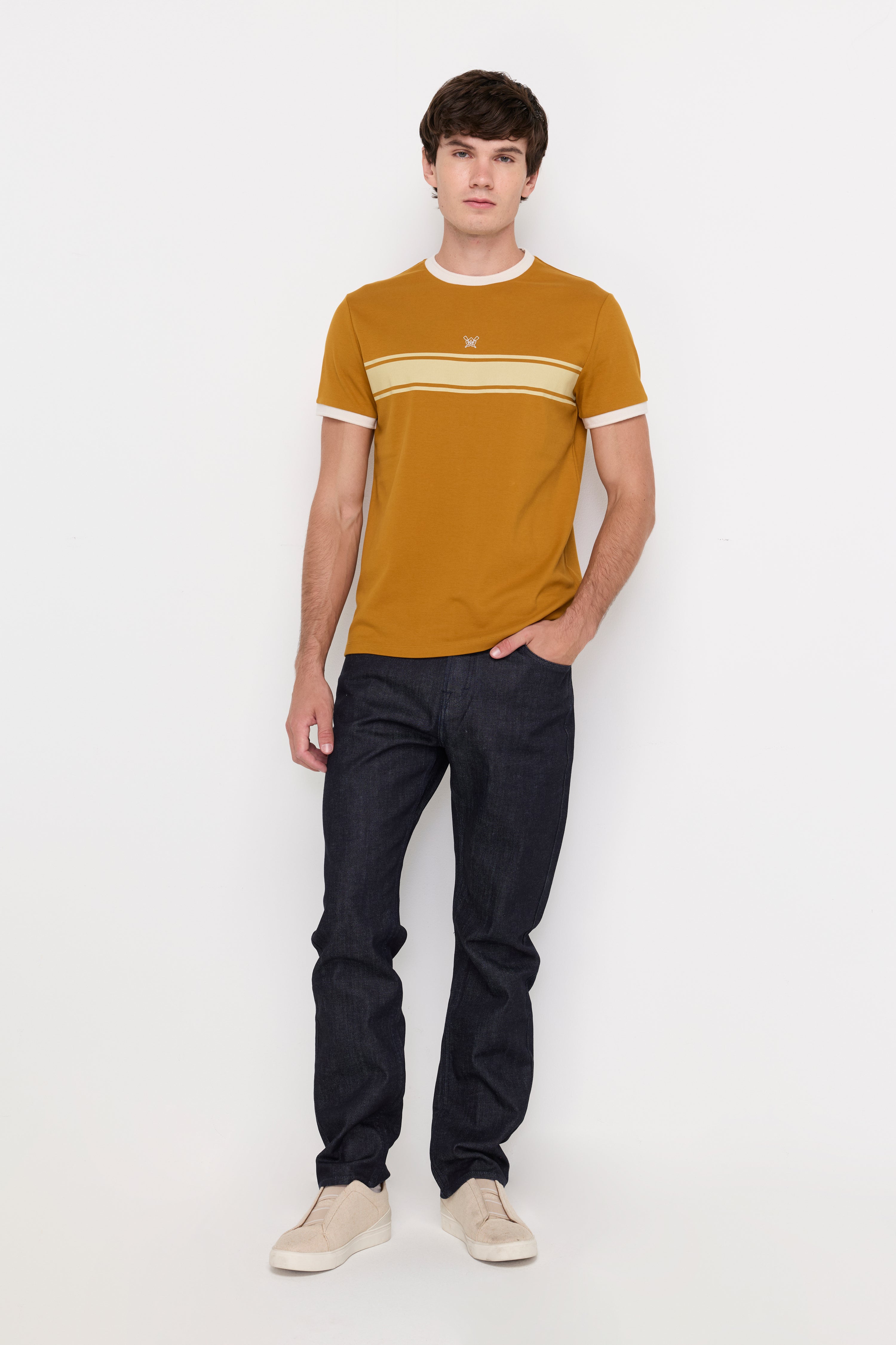 CONTRAST STRIPE KNIT TEE