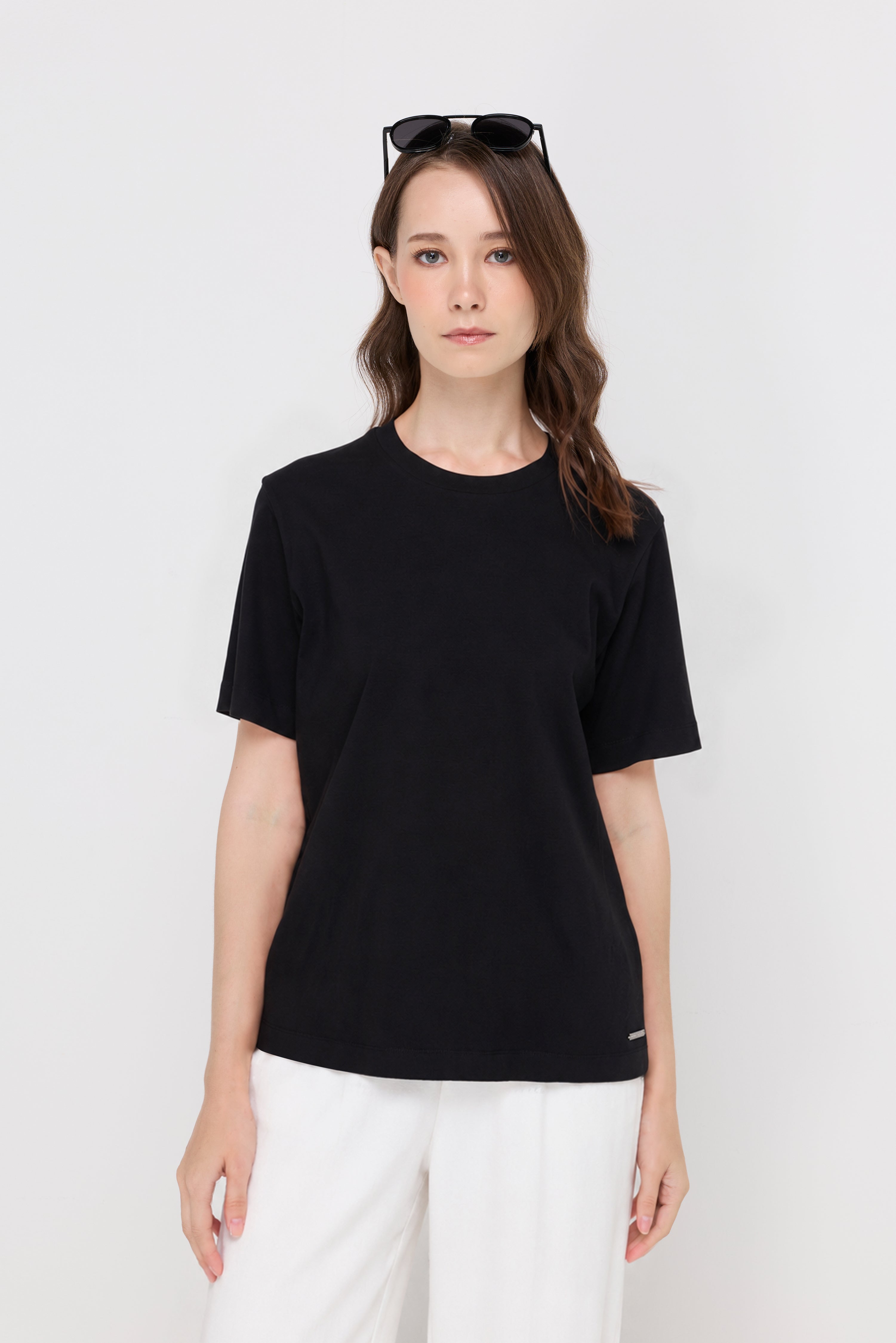 AMELIA ESSENTIAL CREWNECK TEE