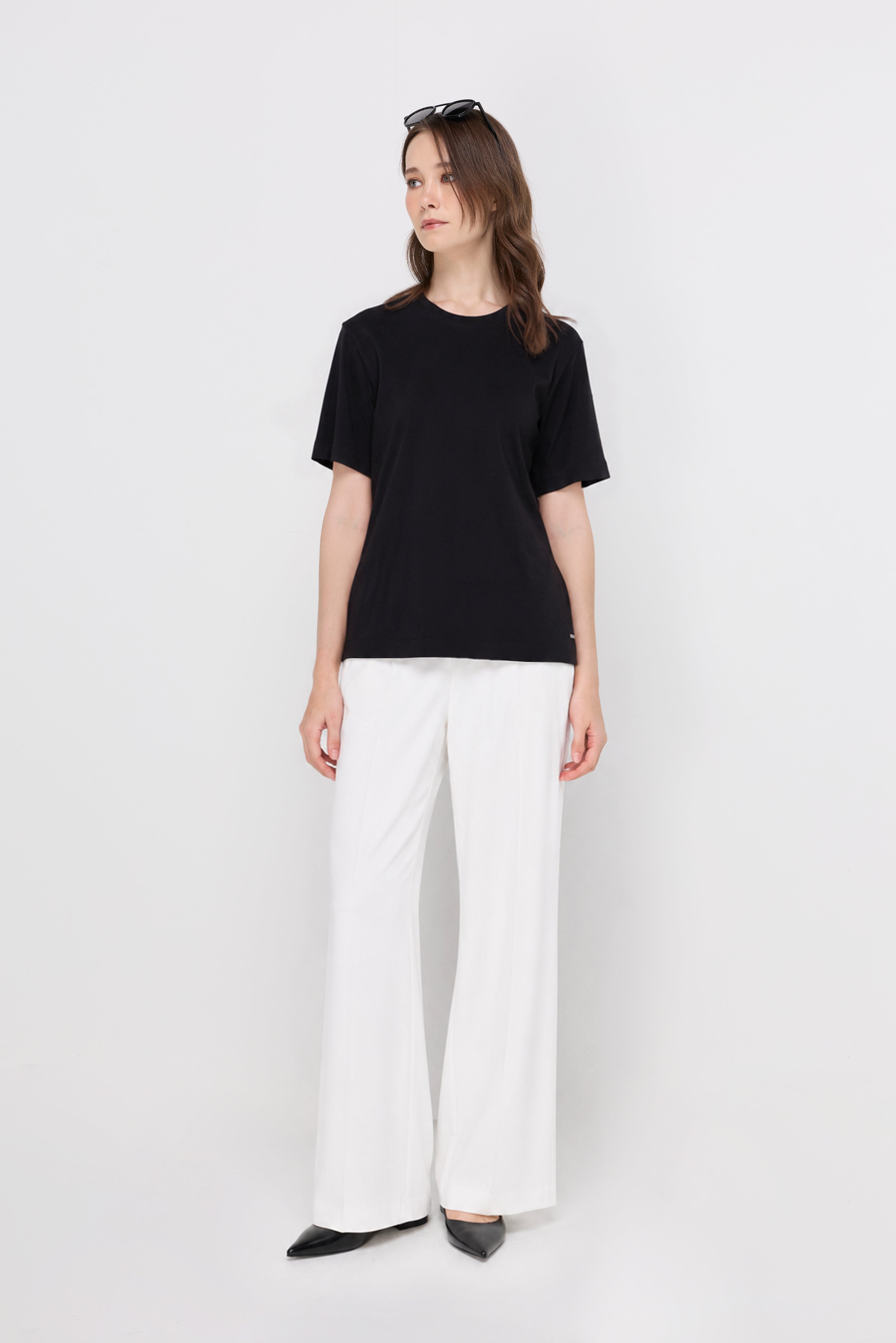 AMELIA ESSENTIAL CREWNECK TEE