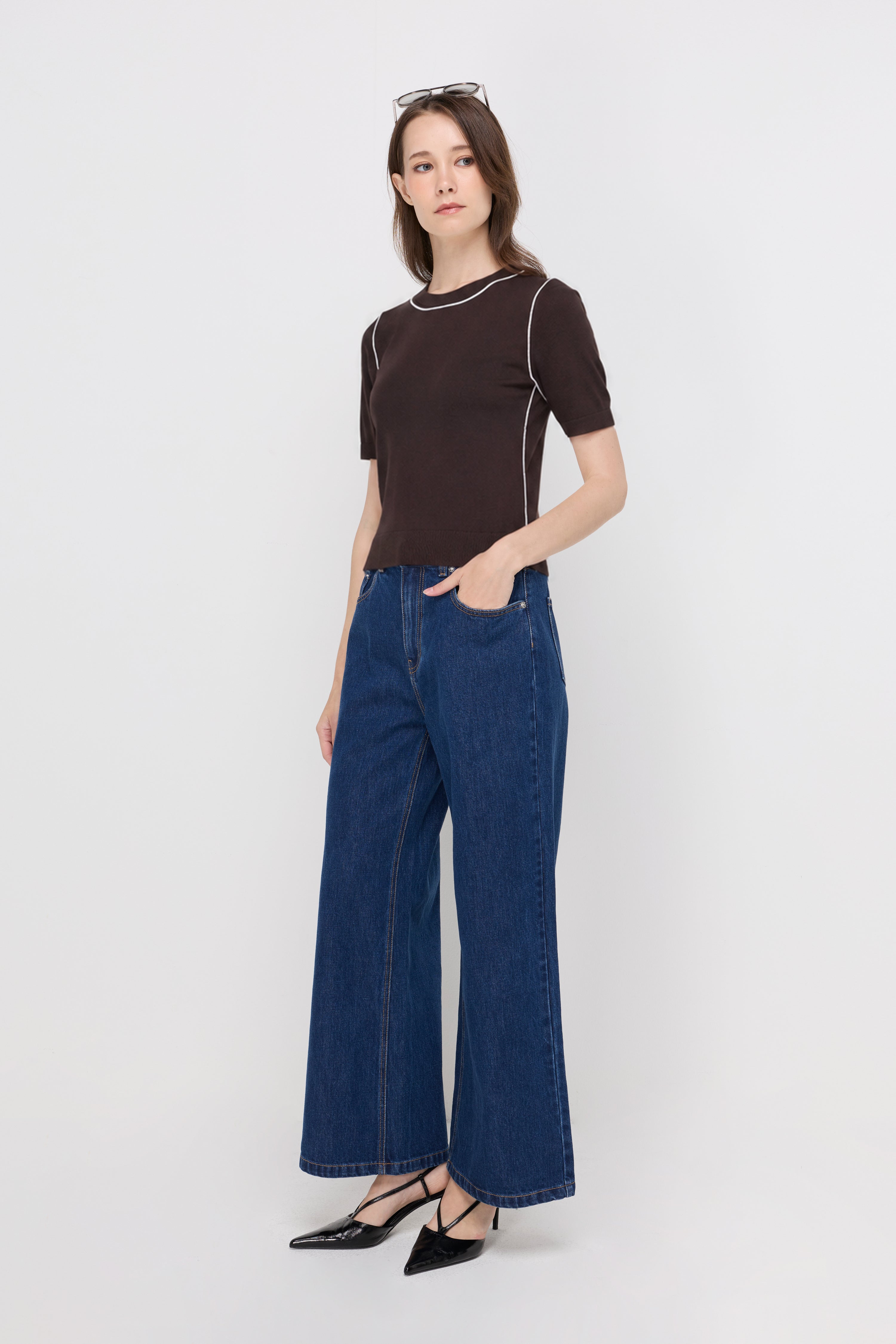 CONTRAST TRIM KNIT TOP