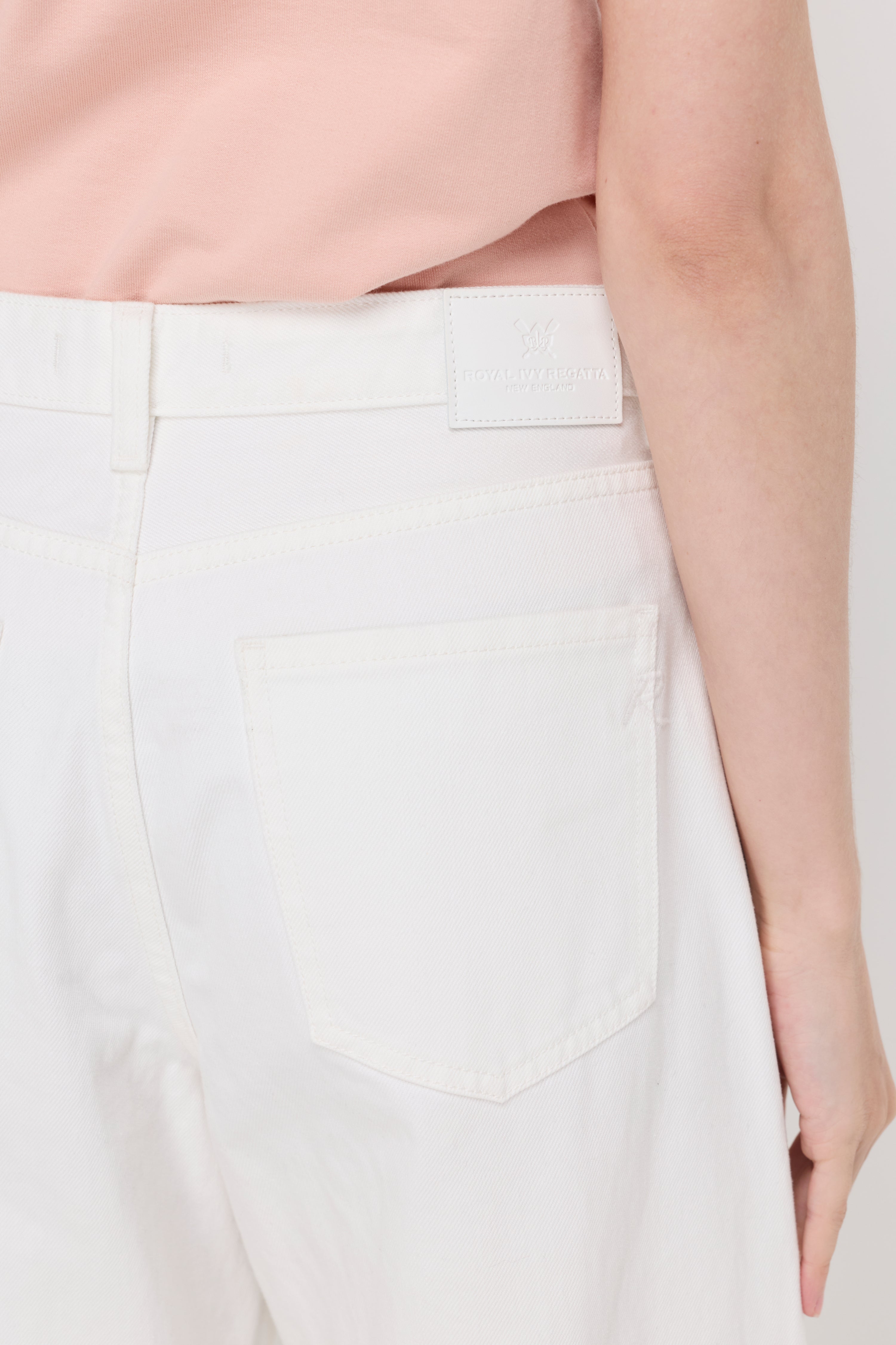 AVERY BARREL-LEG DENIM JEANS