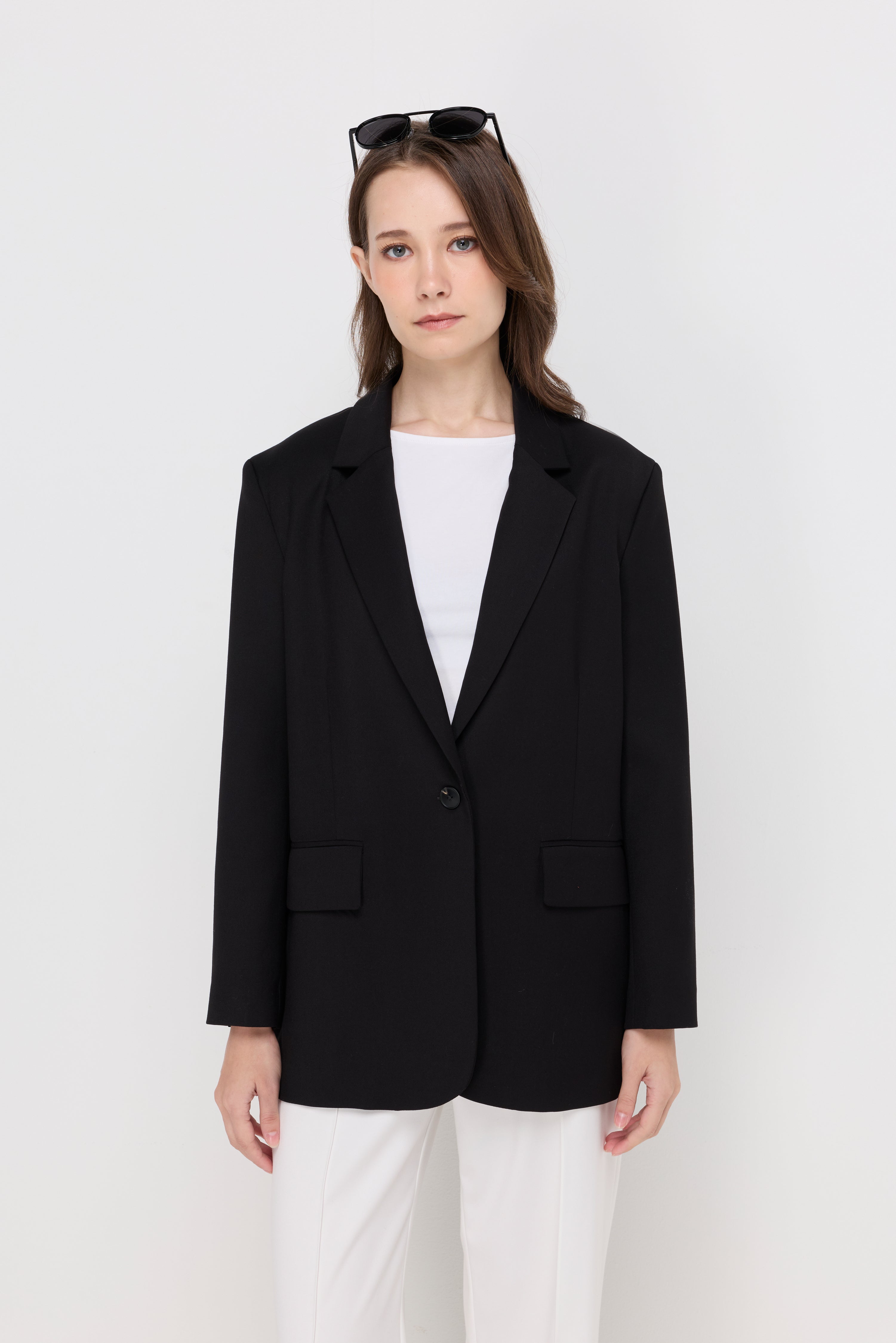 SINGLE BUTTON TAILORED BLAZER