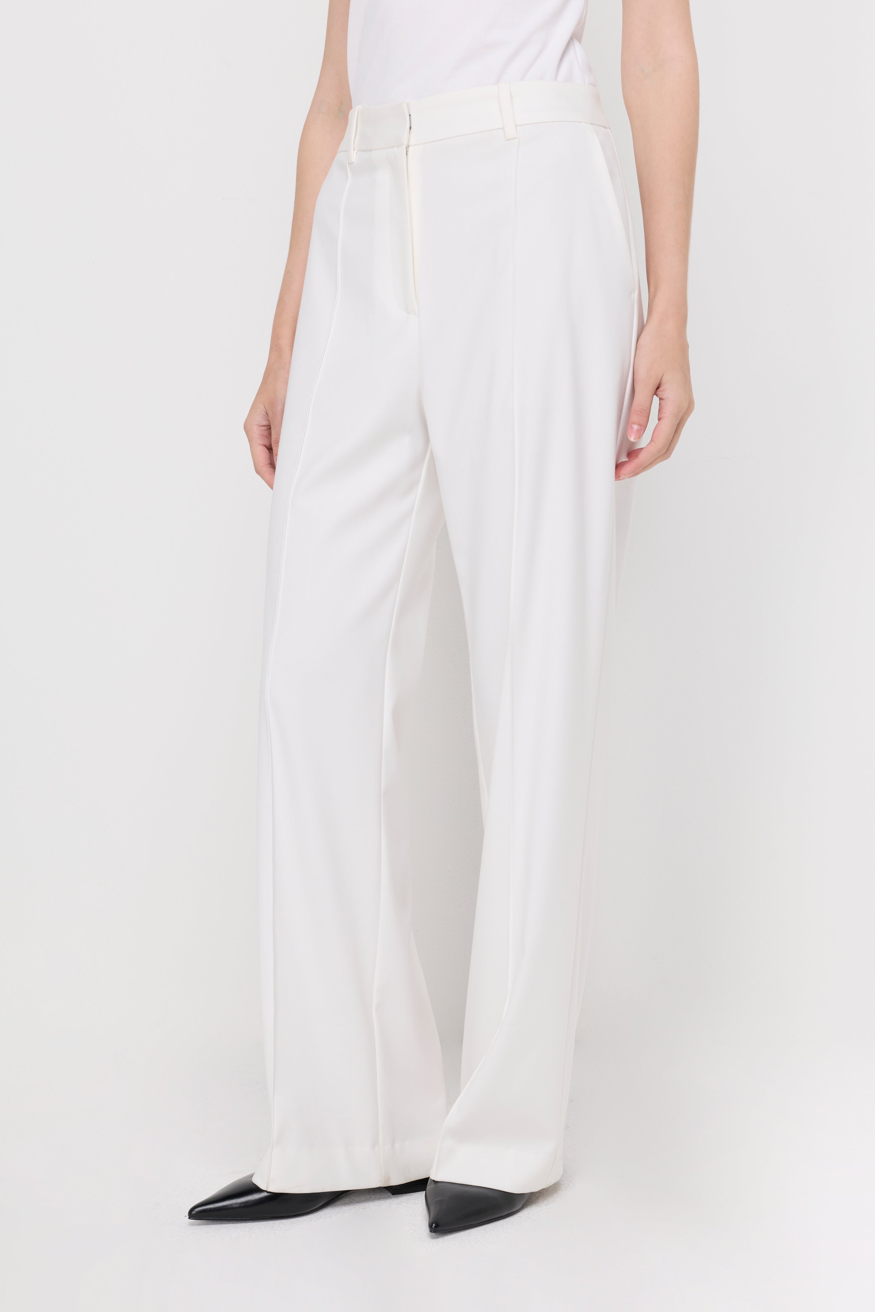TAILORED PLEATED STRAIGHT-LEG TROUSERS